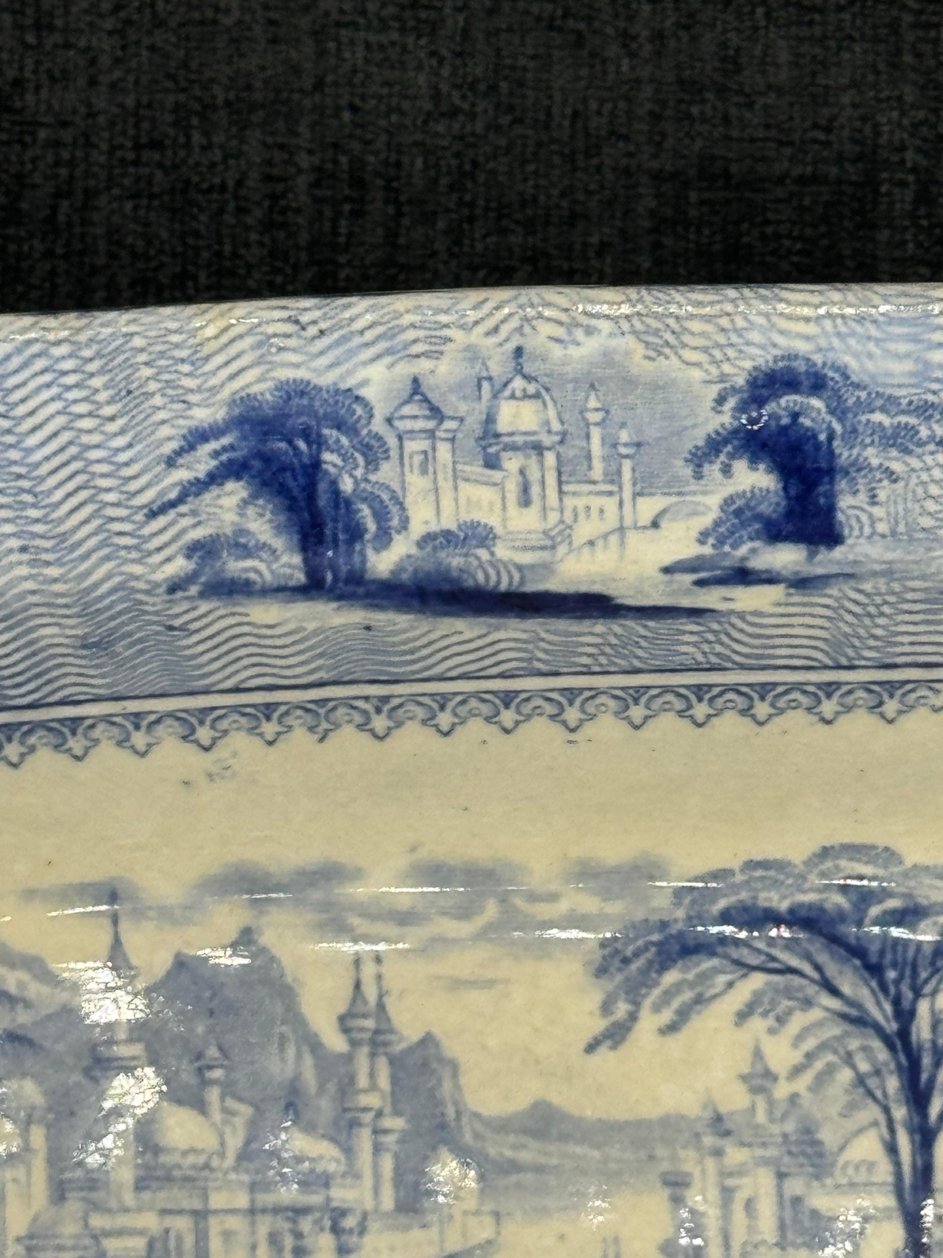 Plat bleu et blanc Siam  Vaisselle à transfert en pierre de fer en vente 2