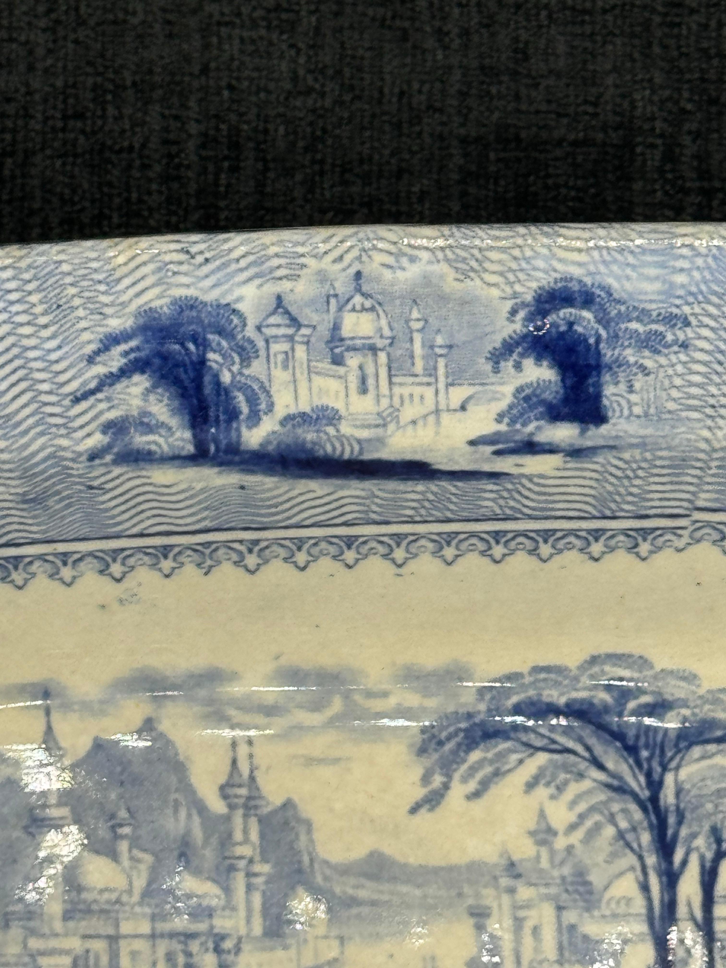 Plat bleu et blanc Siam  Vaisselle à transfert en pierre de fer en vente 1