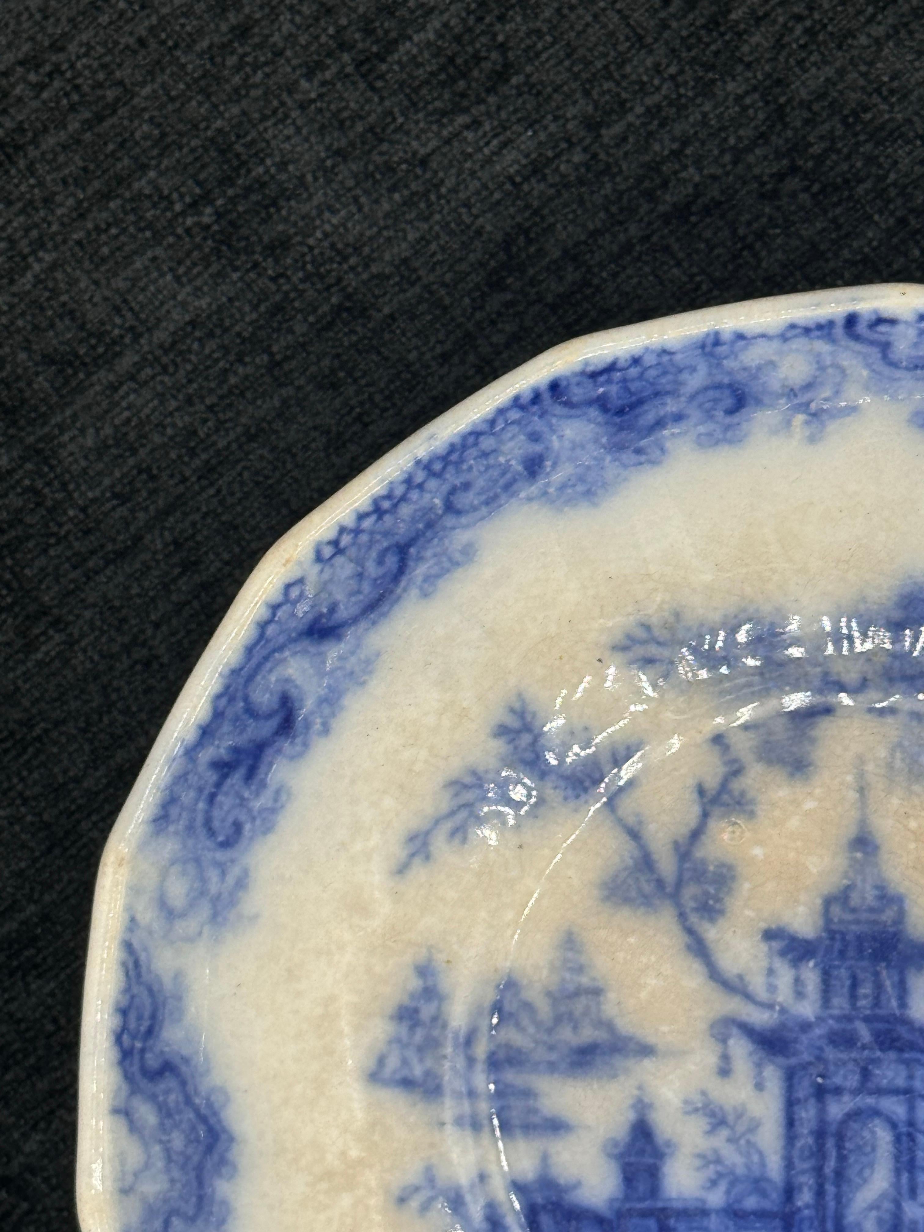 Piatto blu e bianco Staffordshire modello Whampoa Transferware 