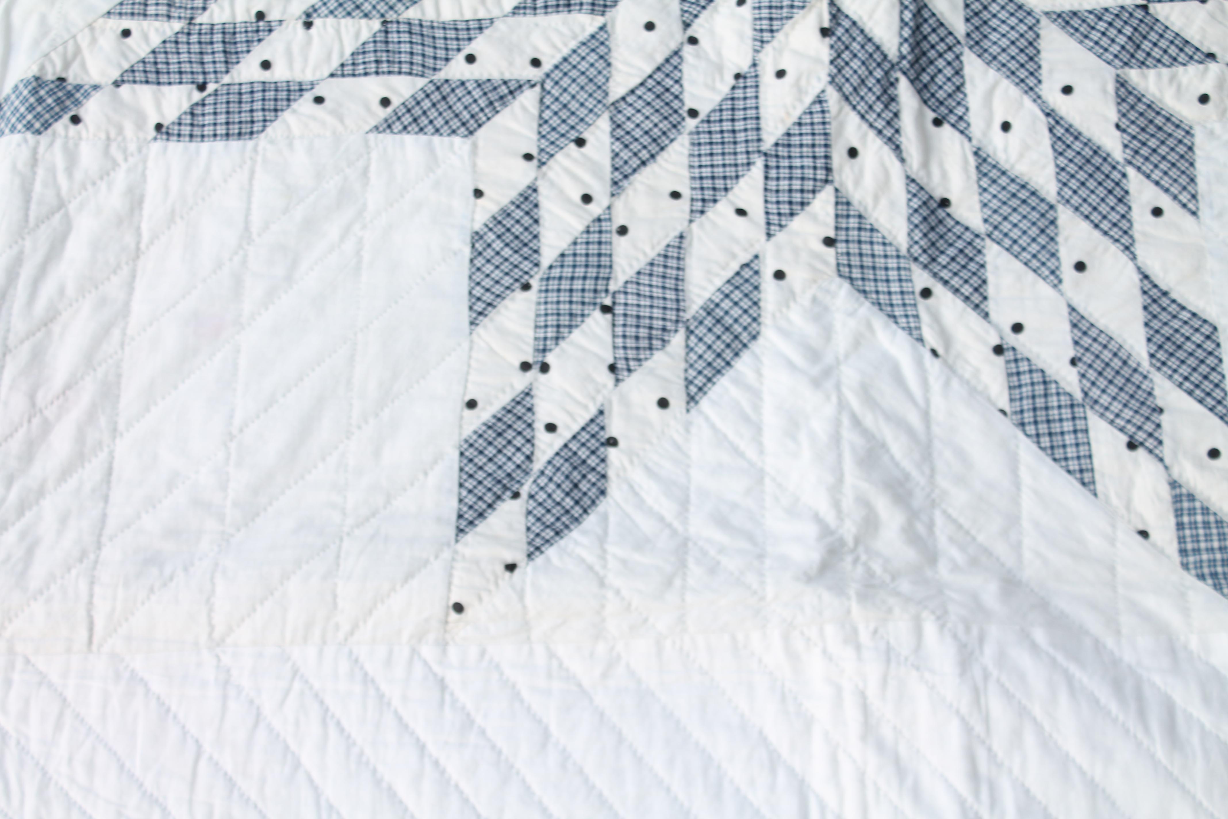 20th Century Blue and White Eight Point Star Quilt For Sale