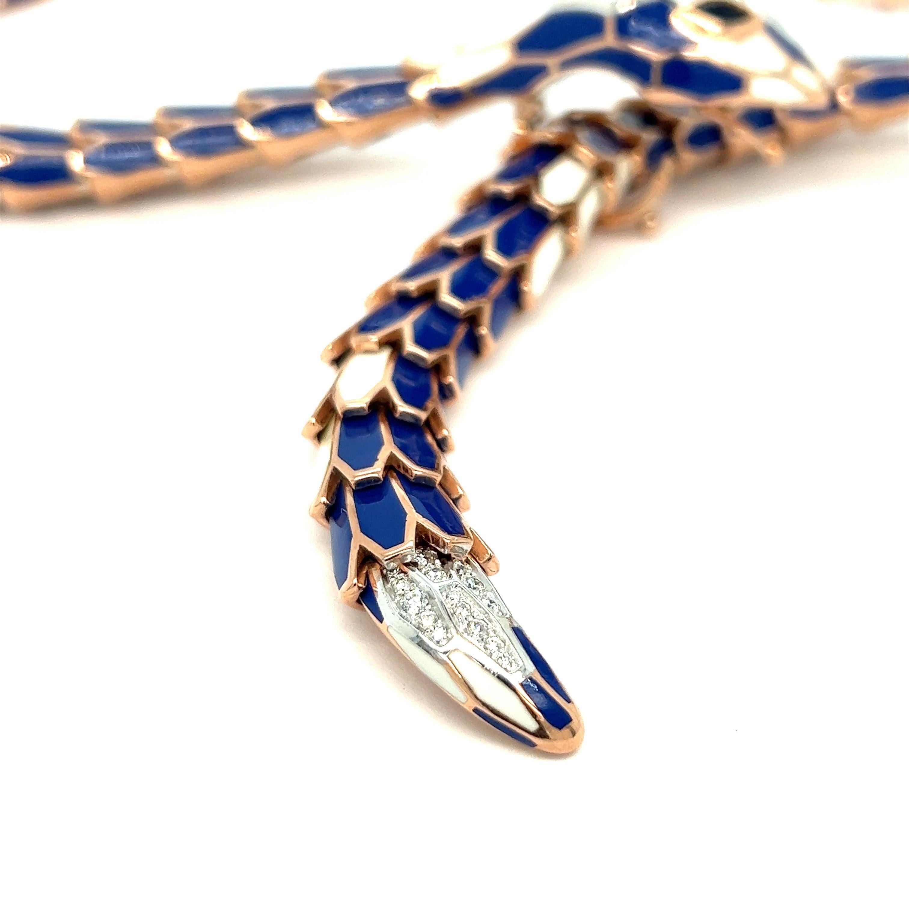Blau-weiße Emaille-Diamant-Saphir-Schlangen-Halskette im Angebot 1