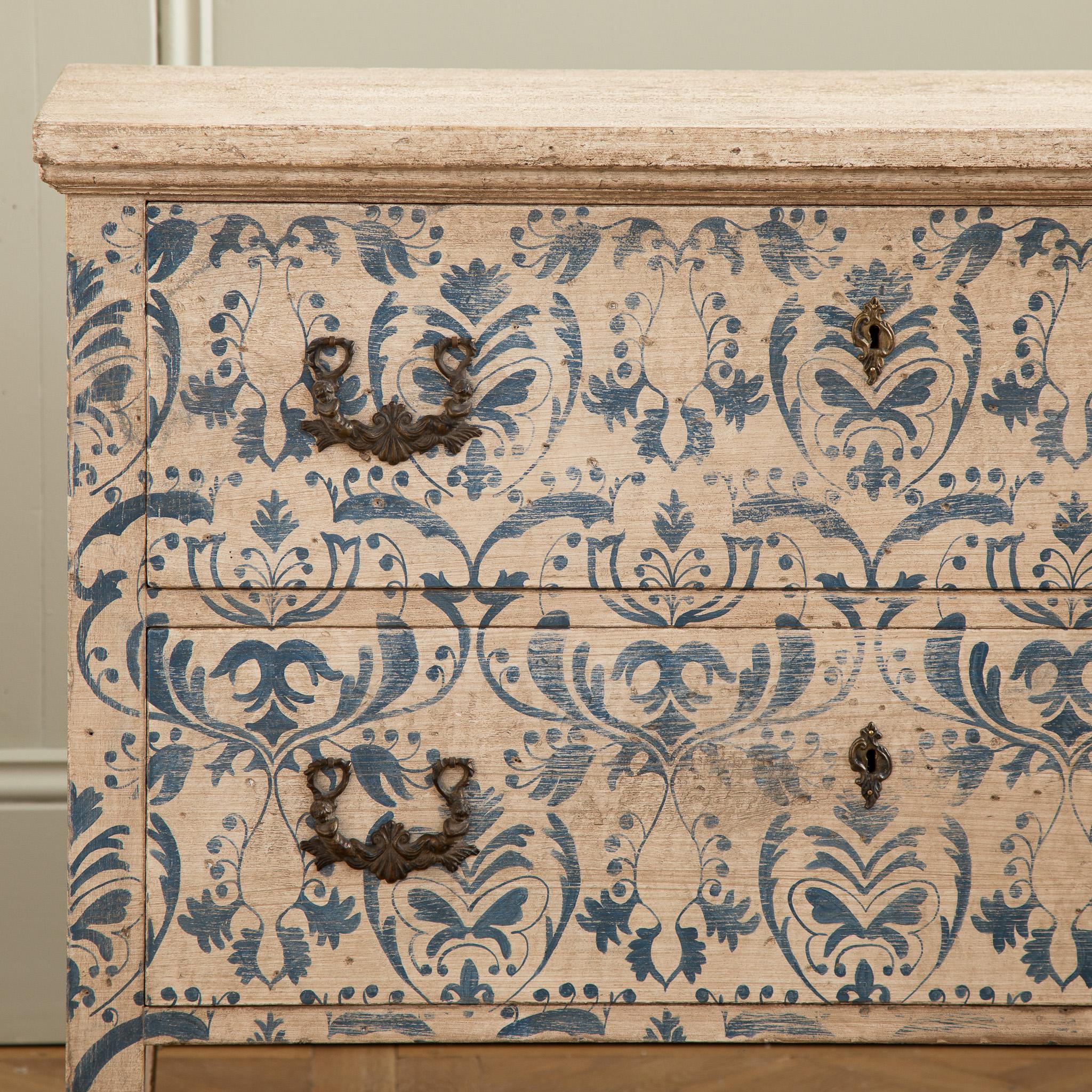 Contemporary Blue & White Florentine Style Hand Painted Italian Chest Of Drawers/Commode For Sale