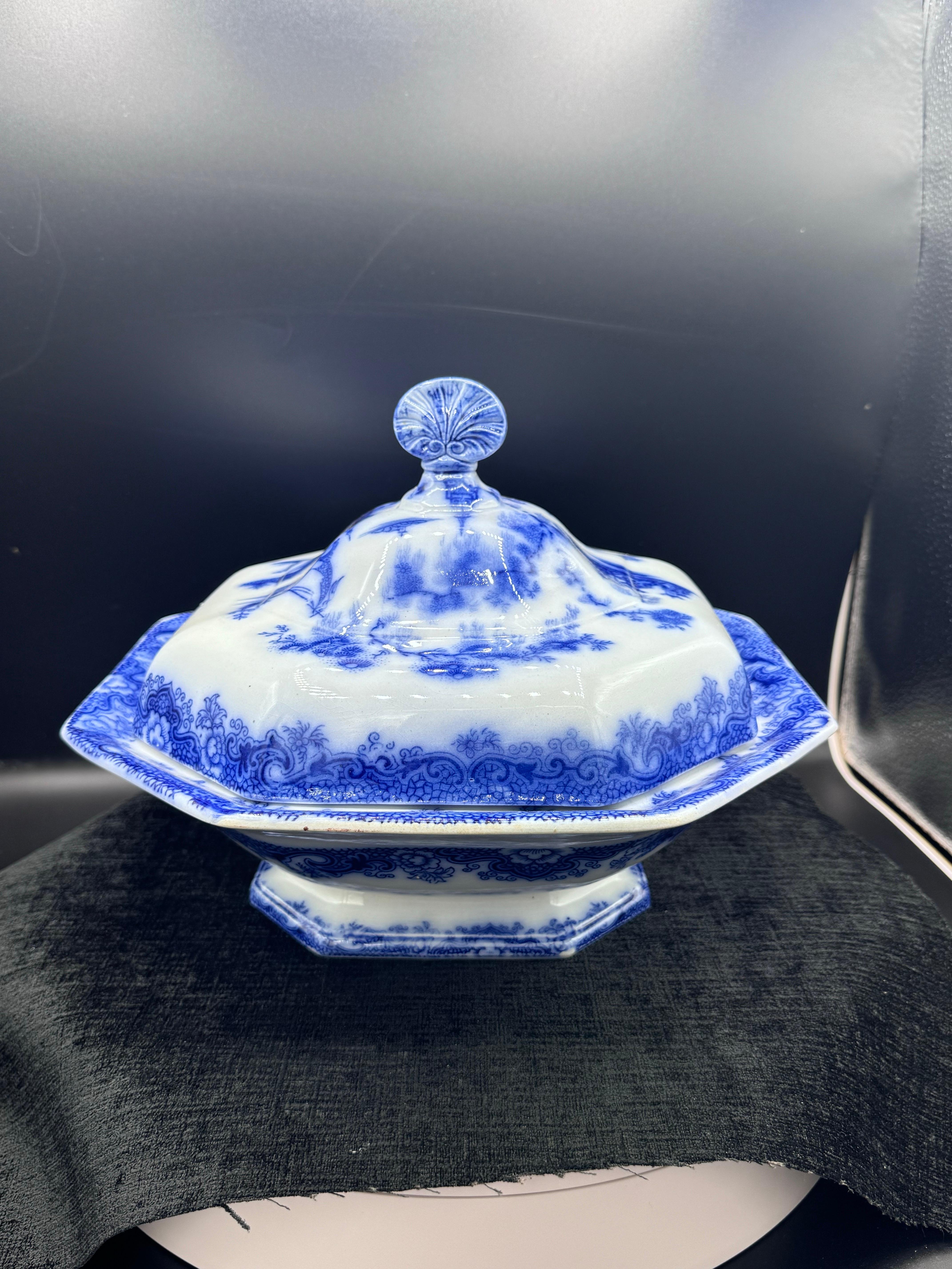 Bol sur pied bleu et blanc avec couvercle à motif « Hampoa Pattern » en vente 6