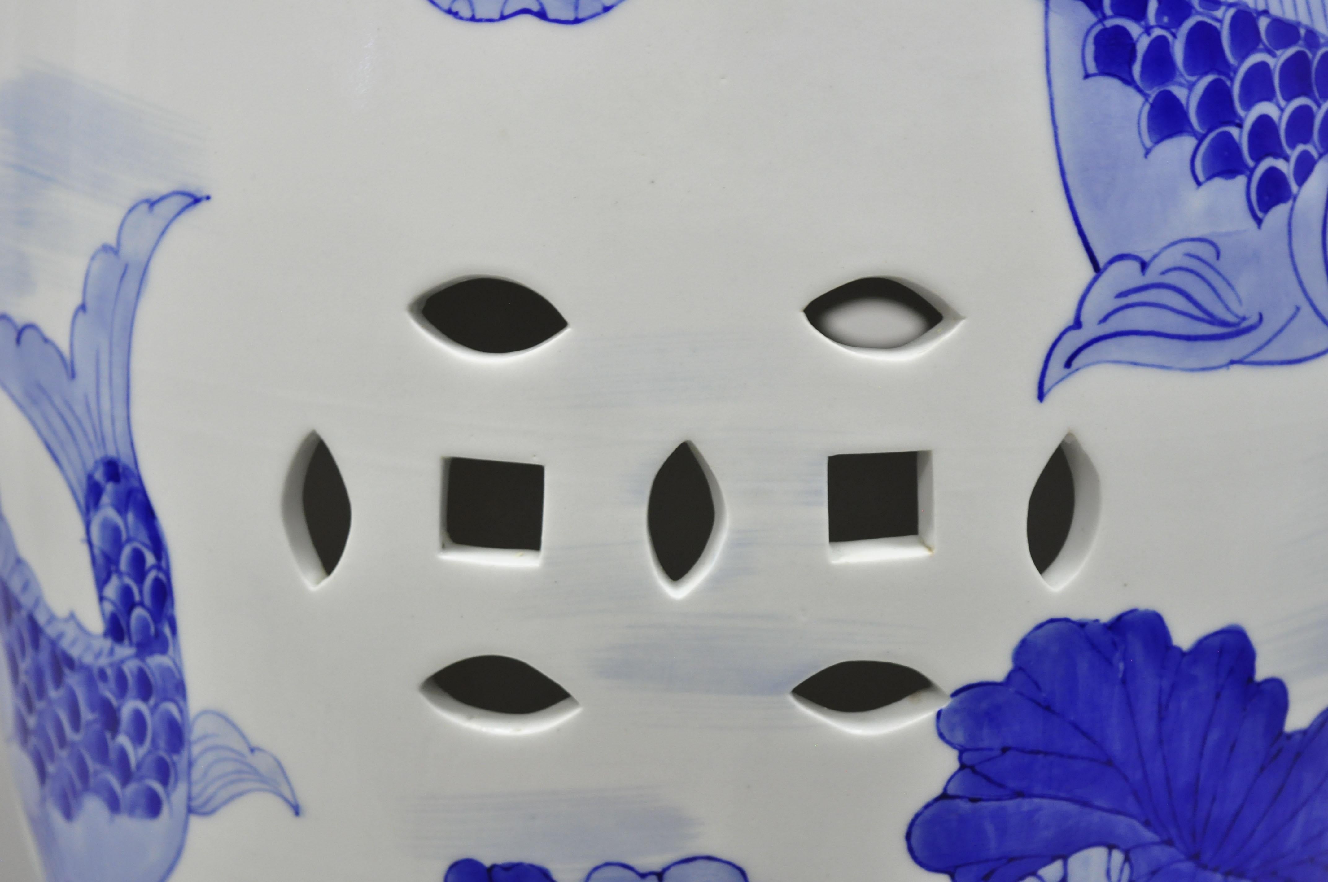 Blue & White Koi Fish Porcelain Chinese Oriental Drum Garden Seat Pedestal In Good Condition In Philadelphia, PA