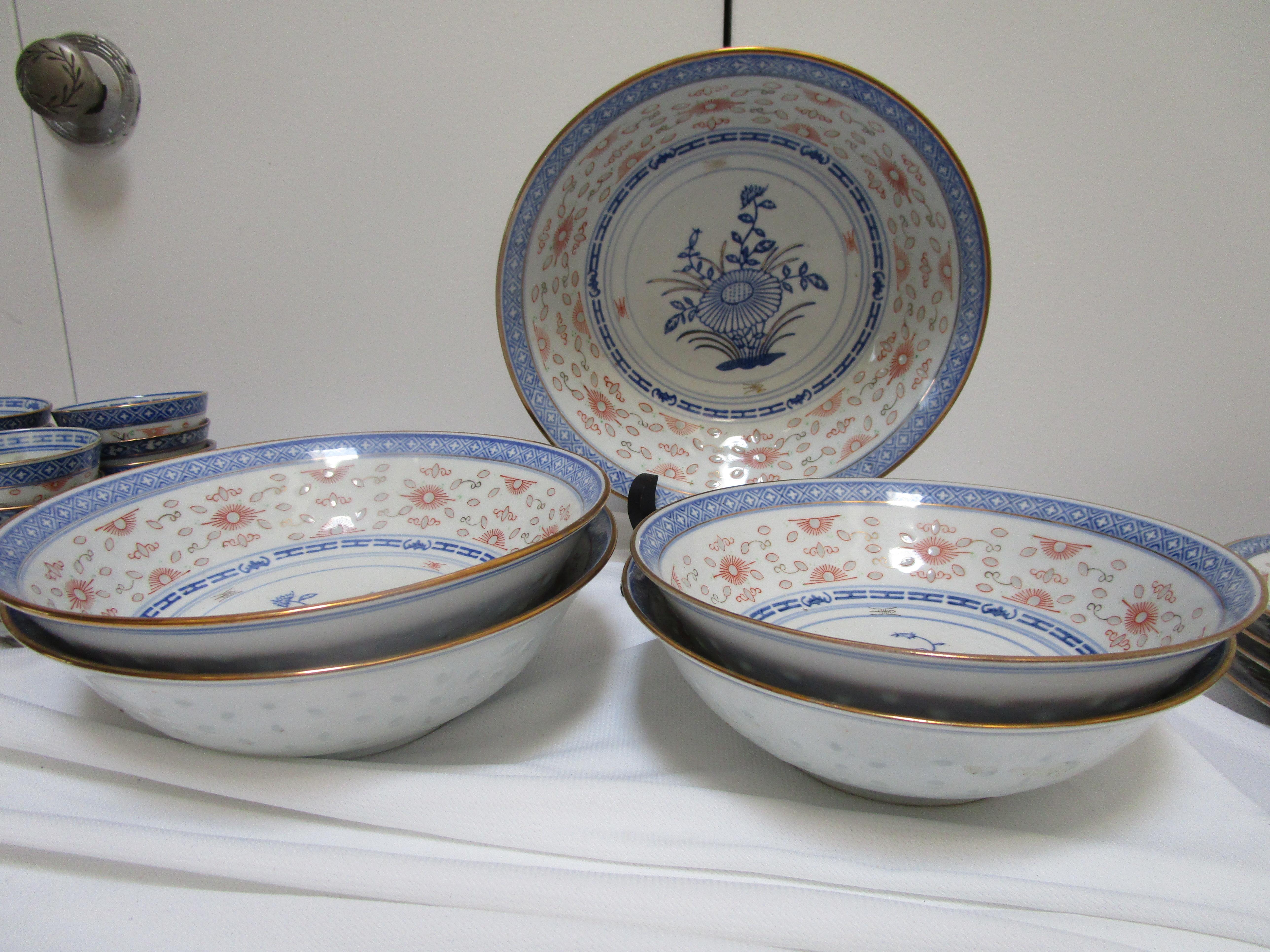 Blue, White Porcelain Gilt Lotus Flower Jingdezhen Serving Bowls, Teacups For Sale 2