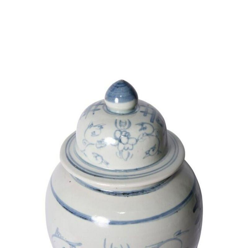 Chippendale chinois Jarre de temple en forme de jarre bleue et blanche à motif de double bonheur en forme de mer de mer en vente