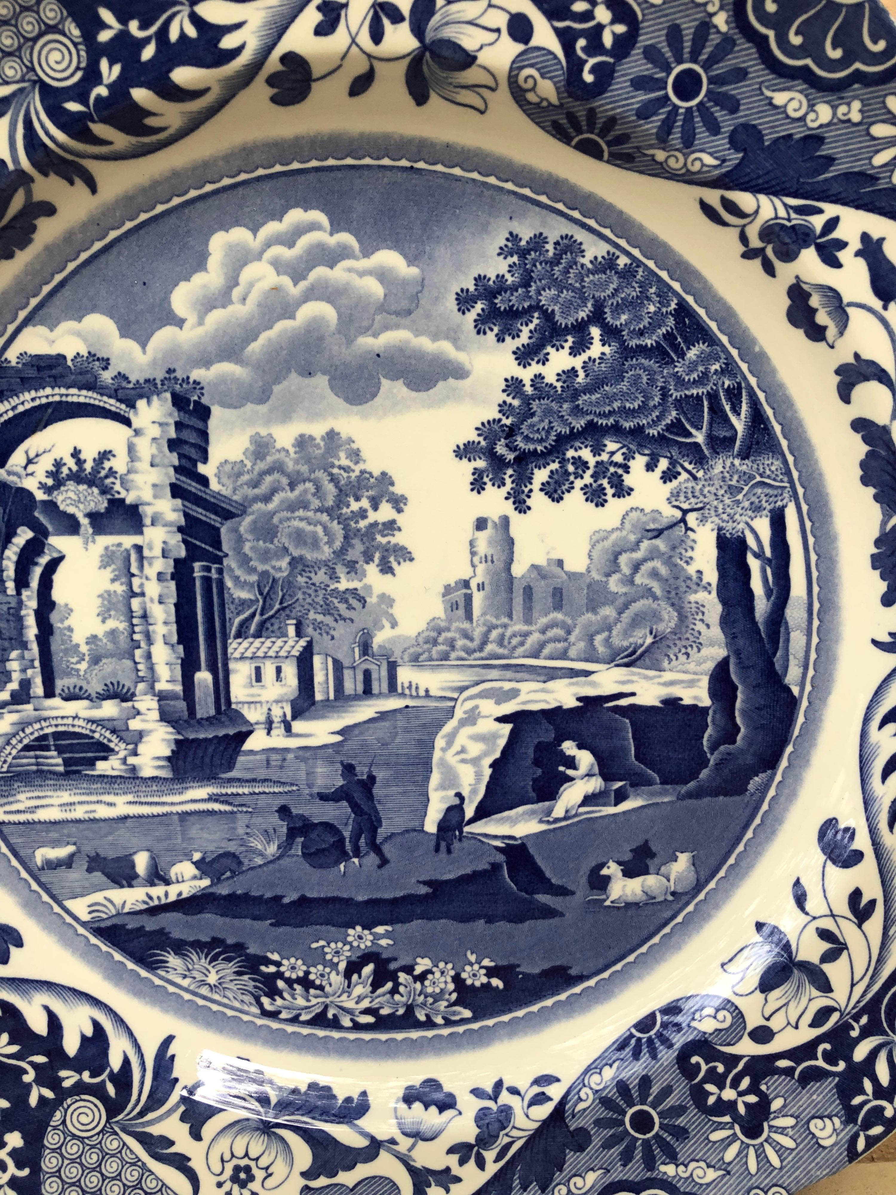 Victorien tardif Assiette à dîner italienne Spode bleue et blanche Copeland vers 1920 en vente