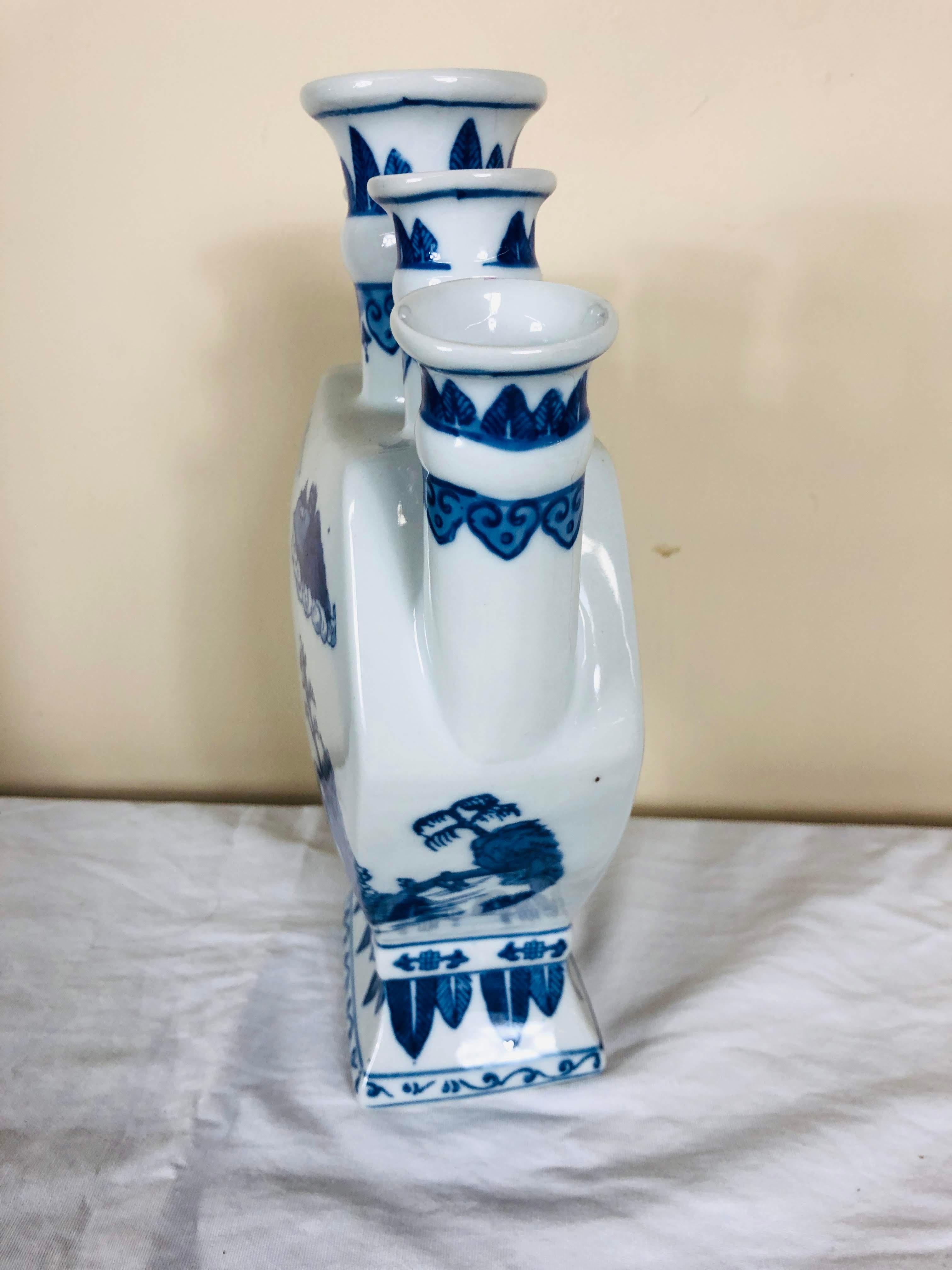 Blue and White Tulip Vase For Sale 10