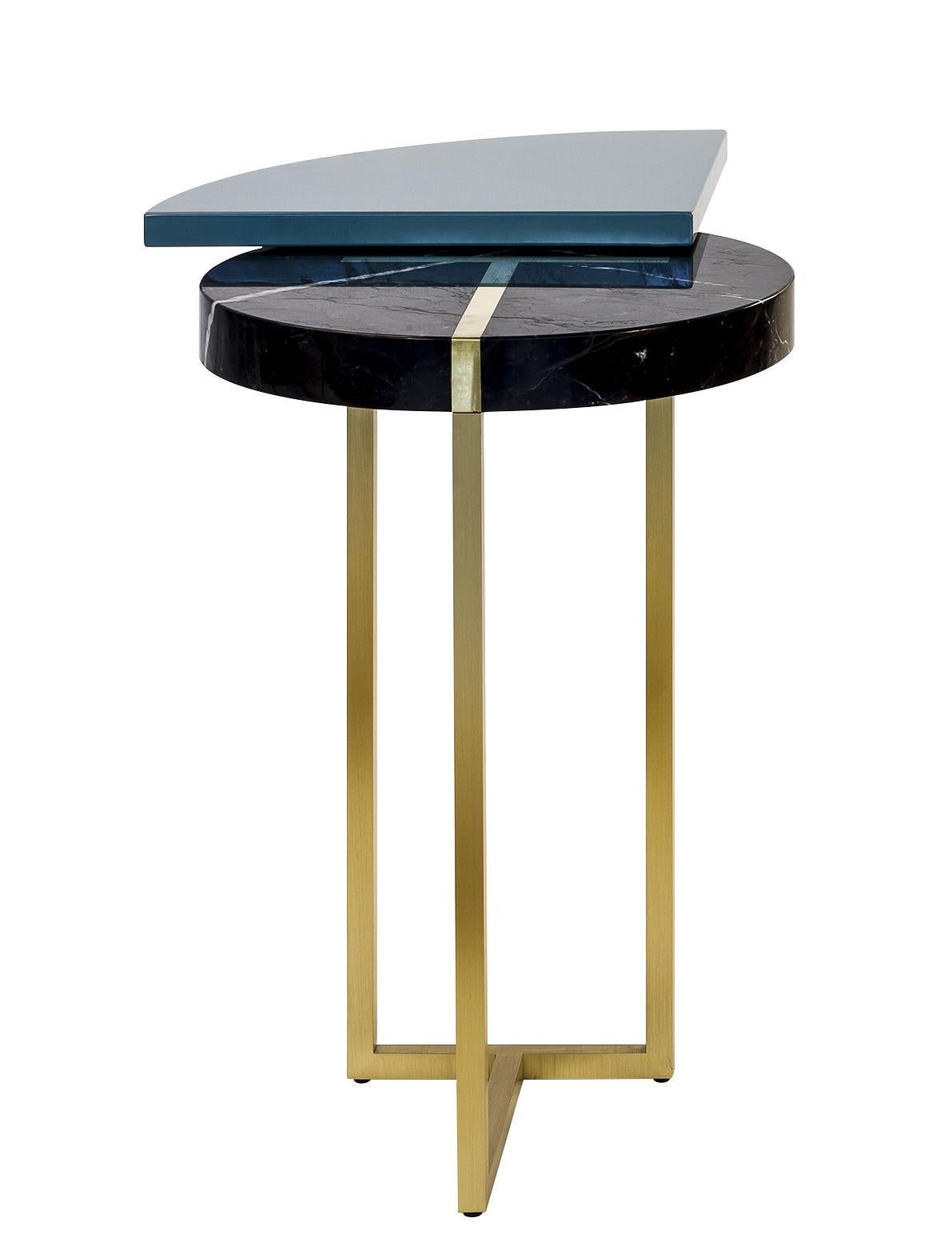 Italian Blue Wing End Table in Lacquer Wood, Black Marquinia Marble and Brass For Sale