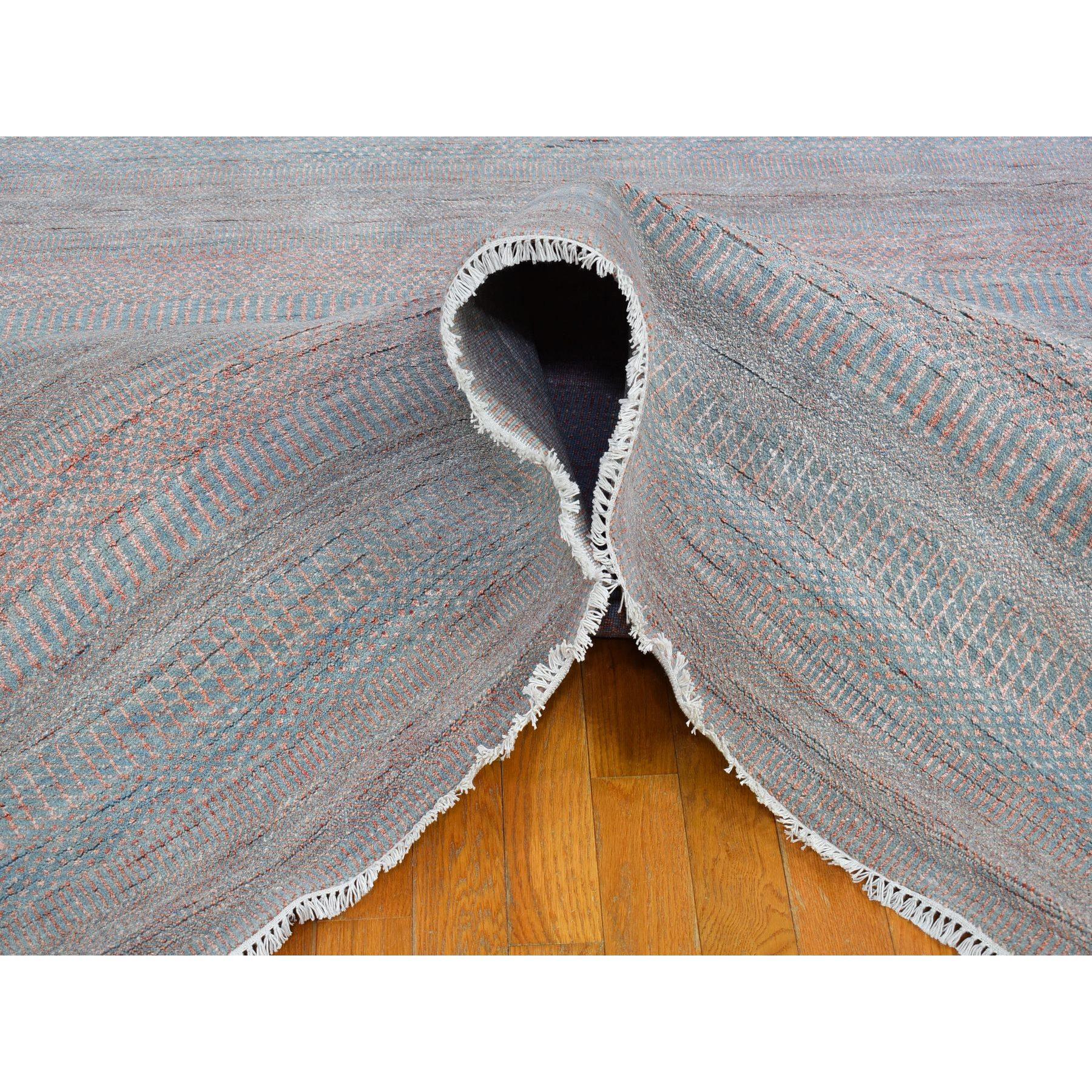 Tapis noué à la main, bleu avec touches de gazon pêche, 10'x14'2