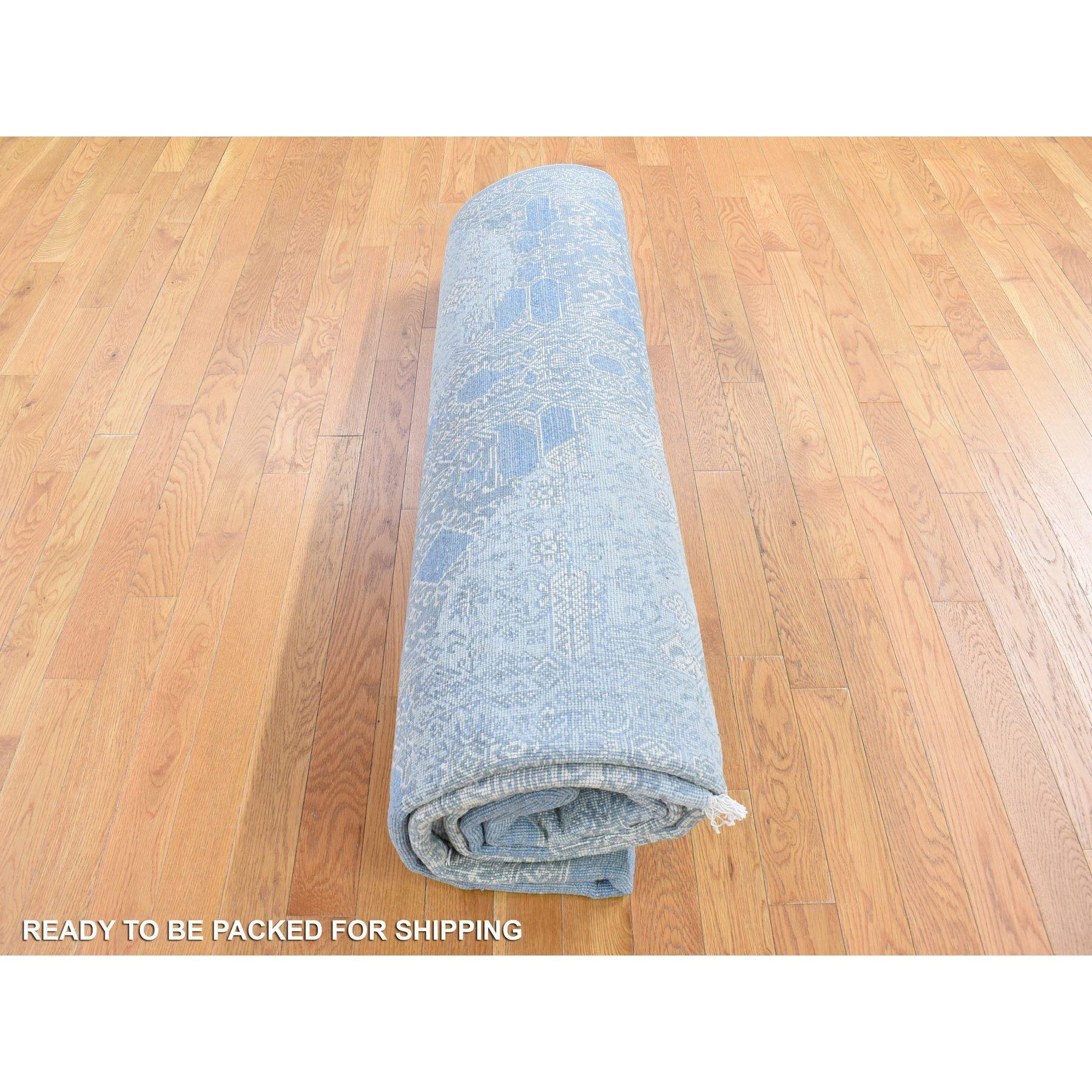 Blue Wool and Pure Silk Hand Knotted Jewellery Design Oriental Rug 9'0