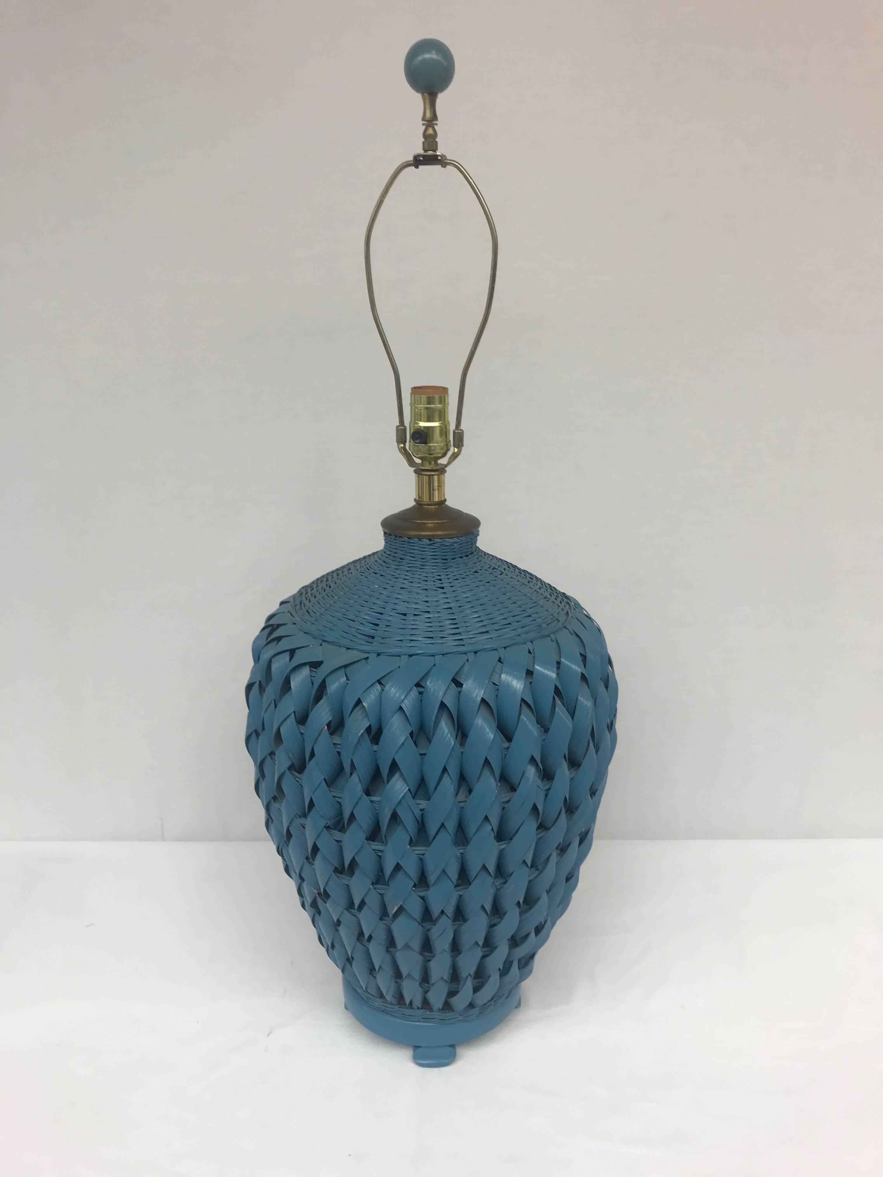 20th Century Blue Woven Wicker Table Lamp with Lacquered Shade For Sale