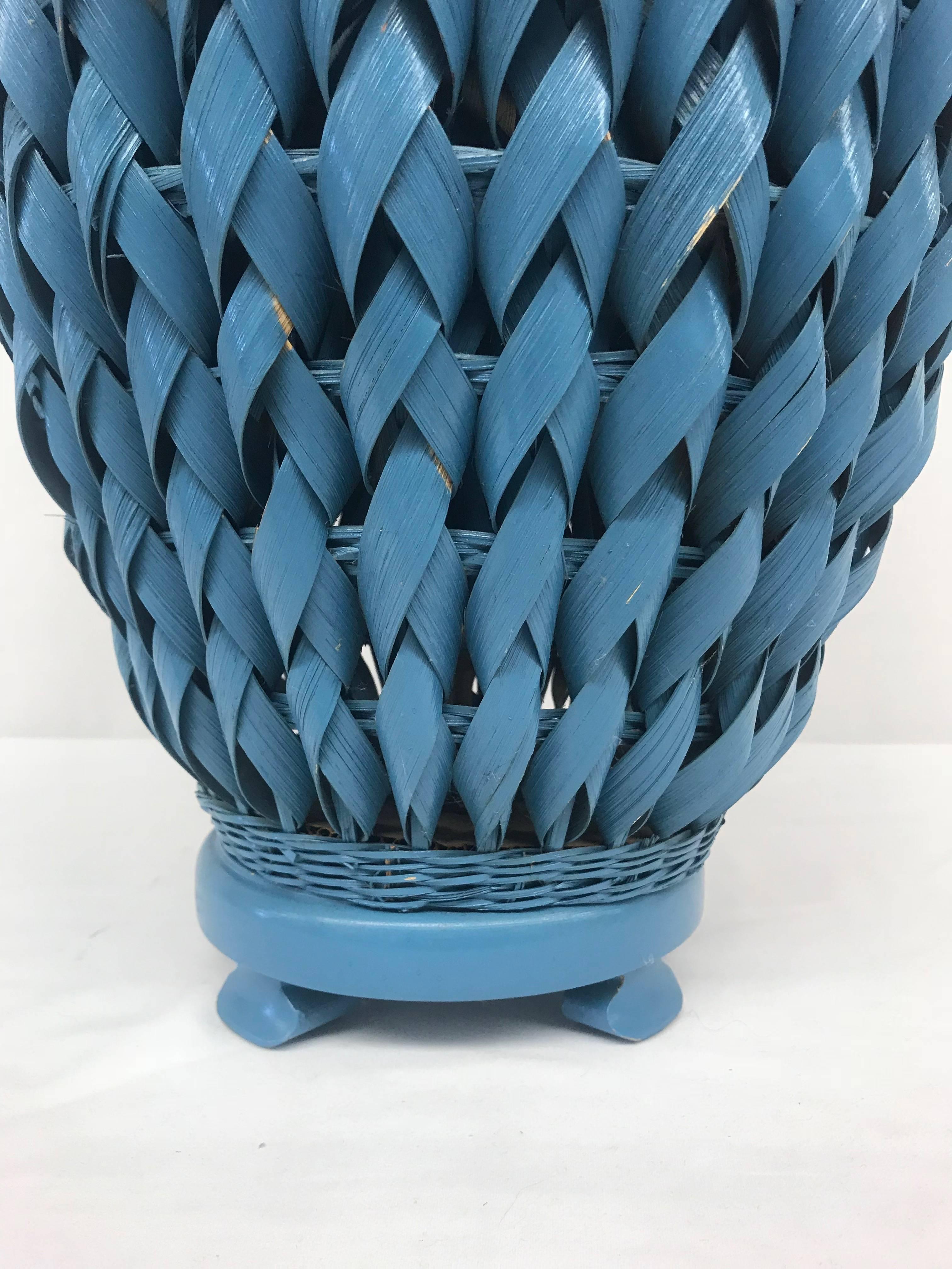 Blue Woven Wicker Table Lamp with Lacquered Shade For Sale 2