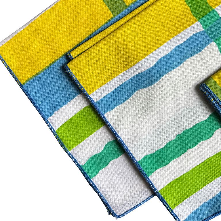 Blue Yellow and Green Cotton Table Napkins - Set of 4 In Good Condition For Sale In Oklahoma City, OK