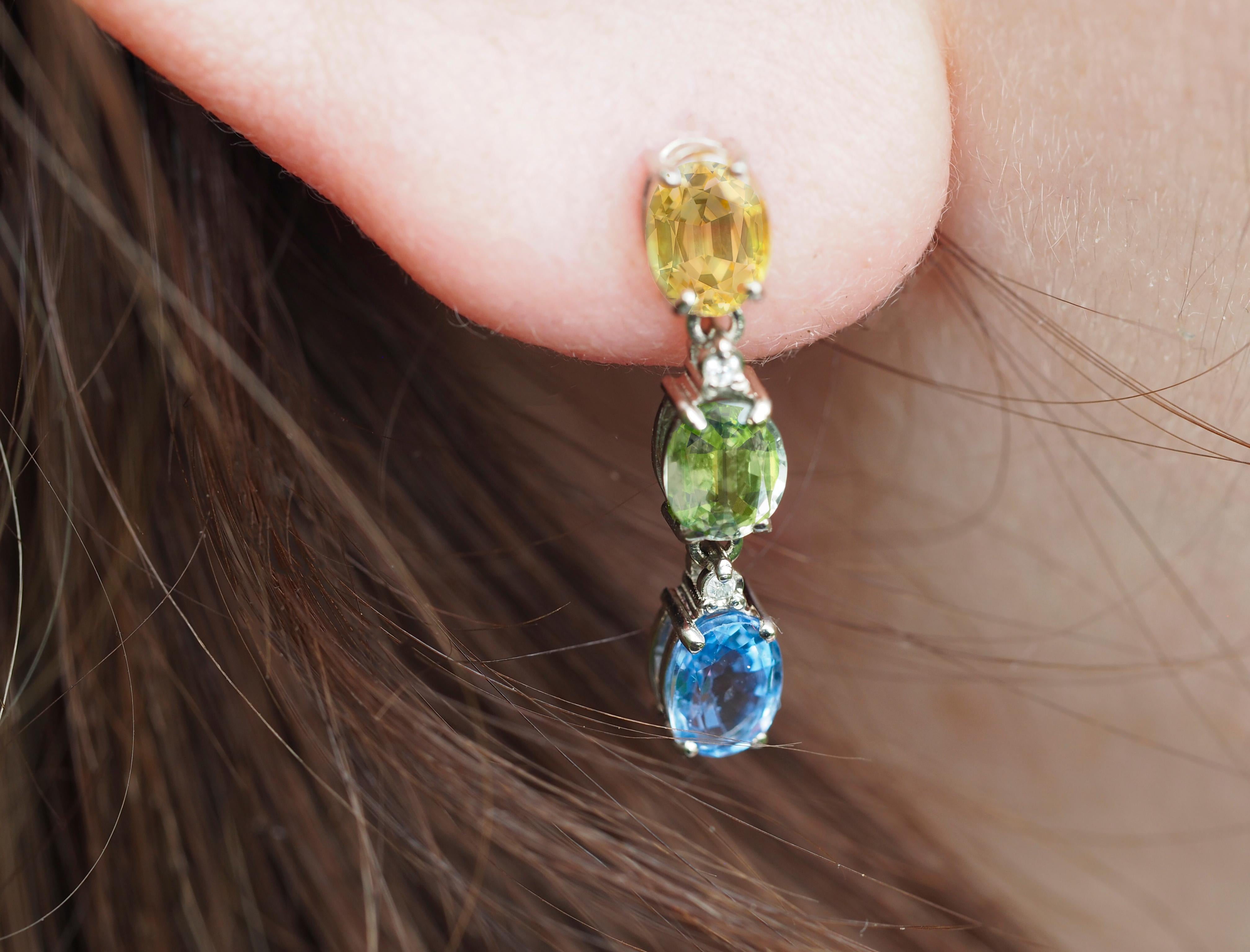 Blue, yellow green sapphire 14k gold earrings. For Sale 5