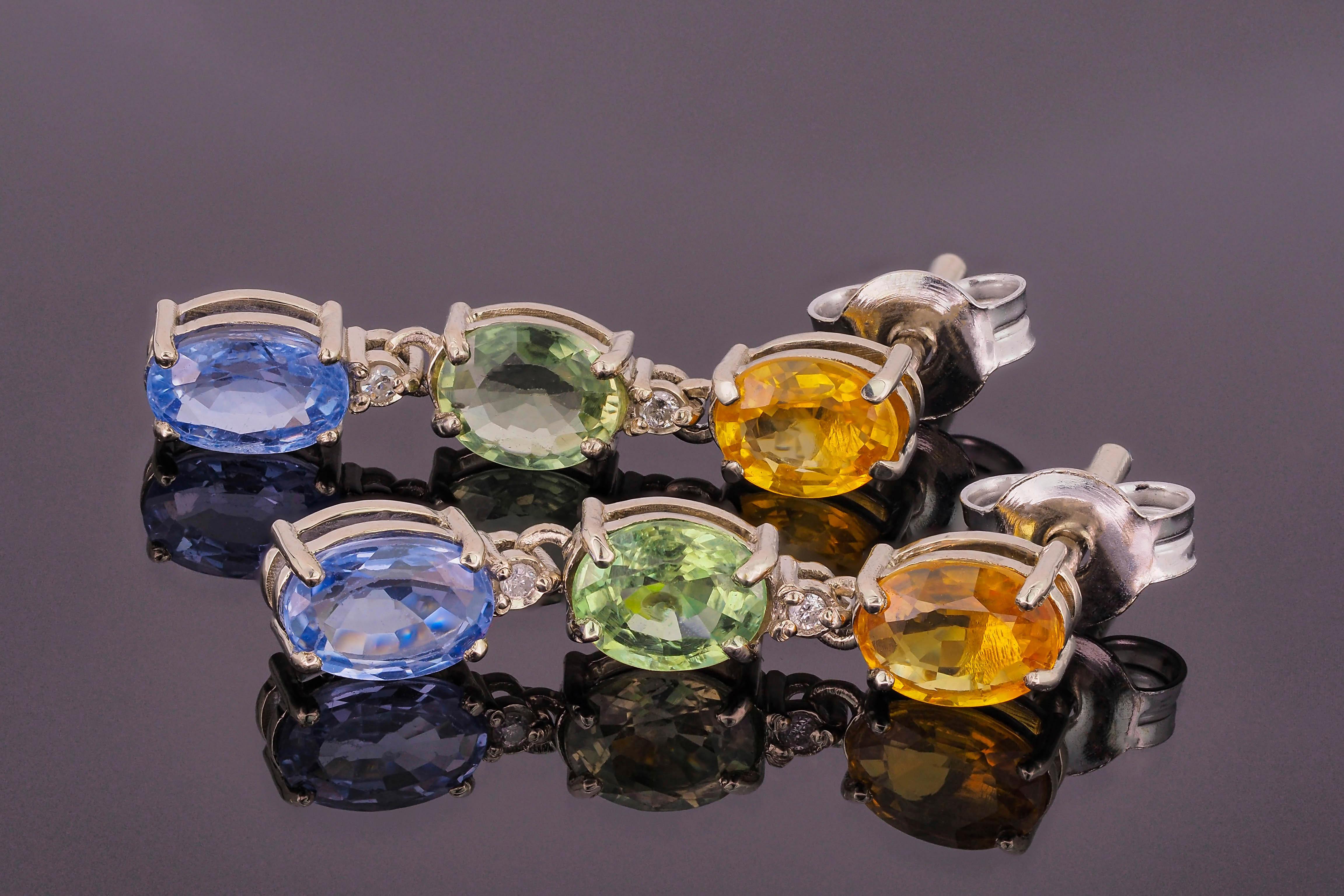 Blue, yellow green sapphire 14k gold earrings. For Sale 2