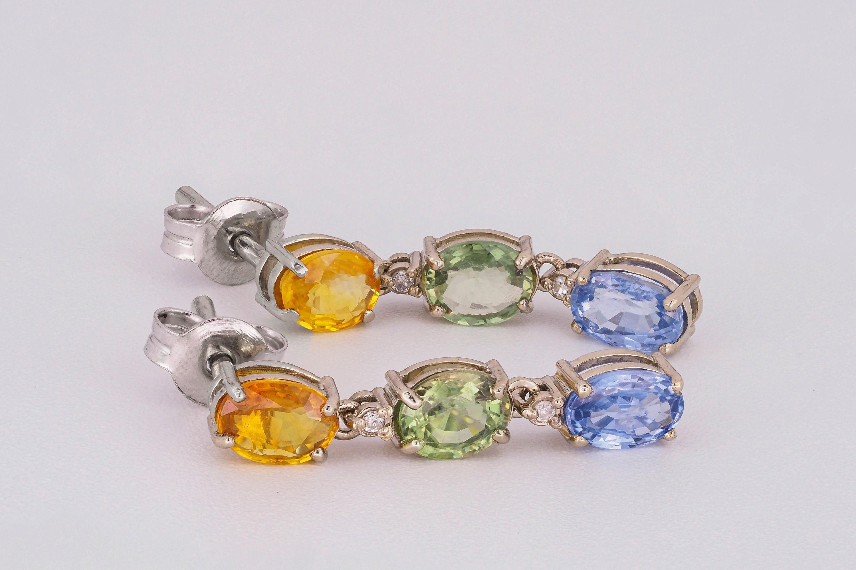 Blue, yellow green sapphire 14k gold earrings For Sale 2
