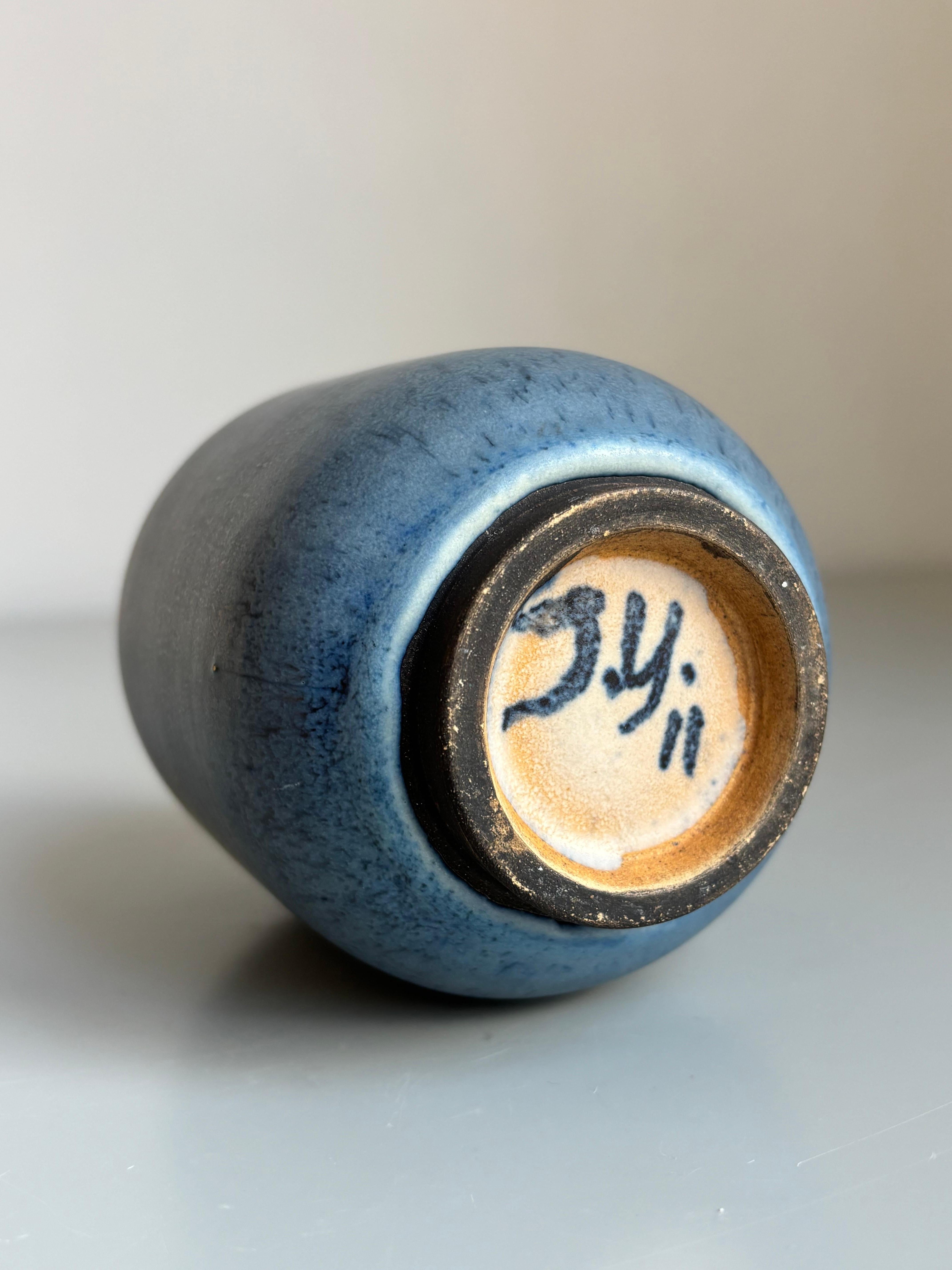 Vaso in ceramica blu Yourstone, anni '60 in vendita 2