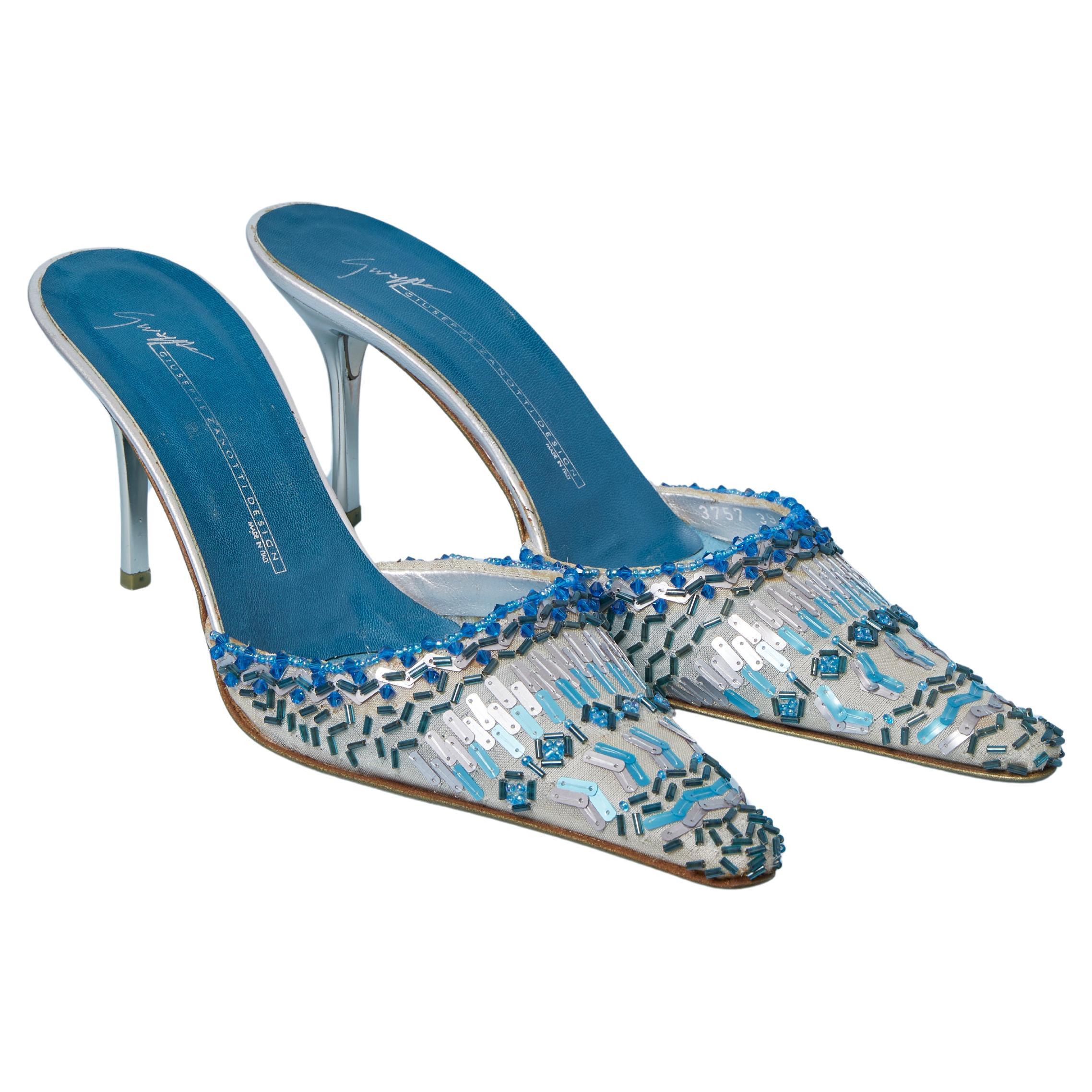 Mules Zanotti blu ricamate con perle e paillettes