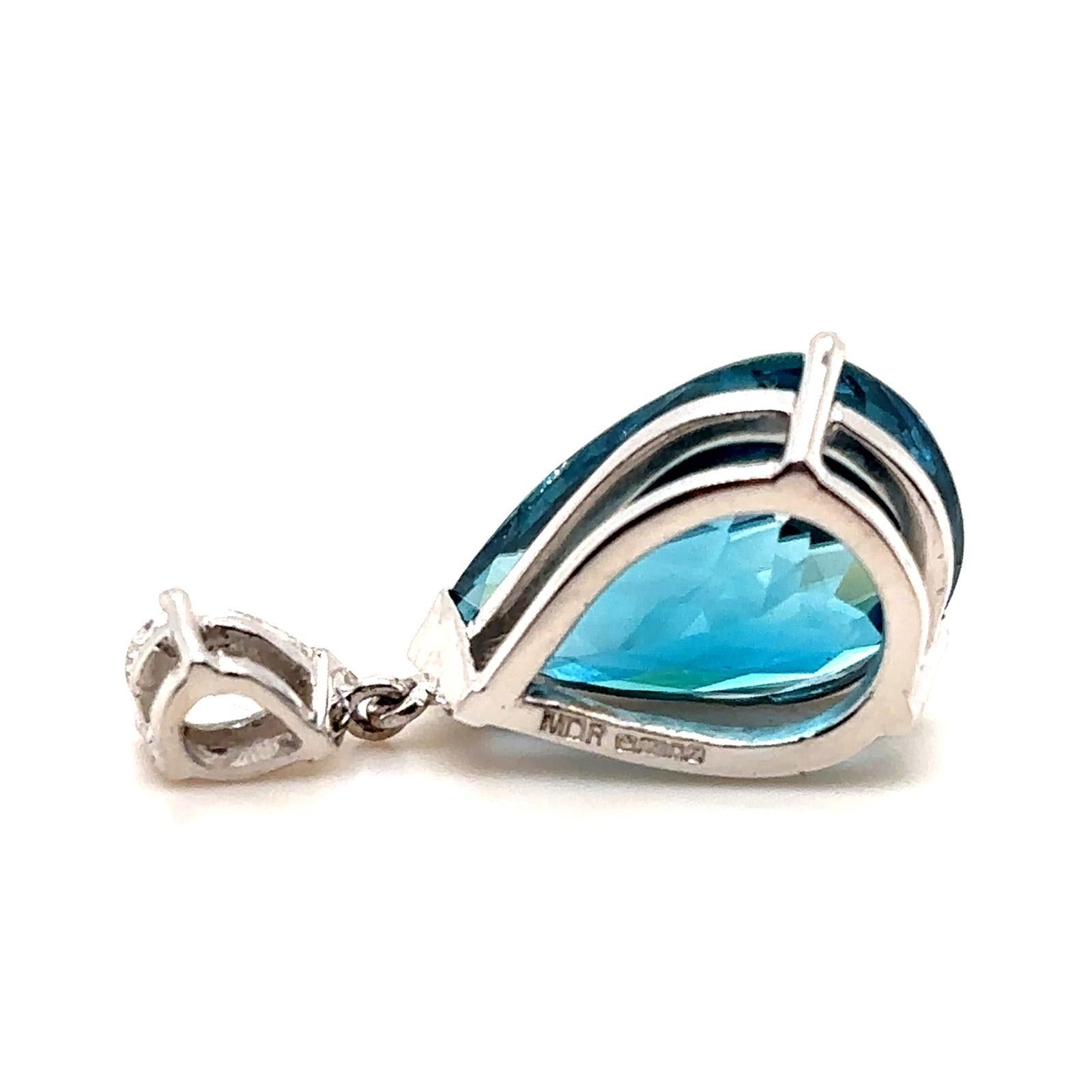Blue Zircon and Diamond Pendant Chain in 18 Karat White Gold For Sale 4