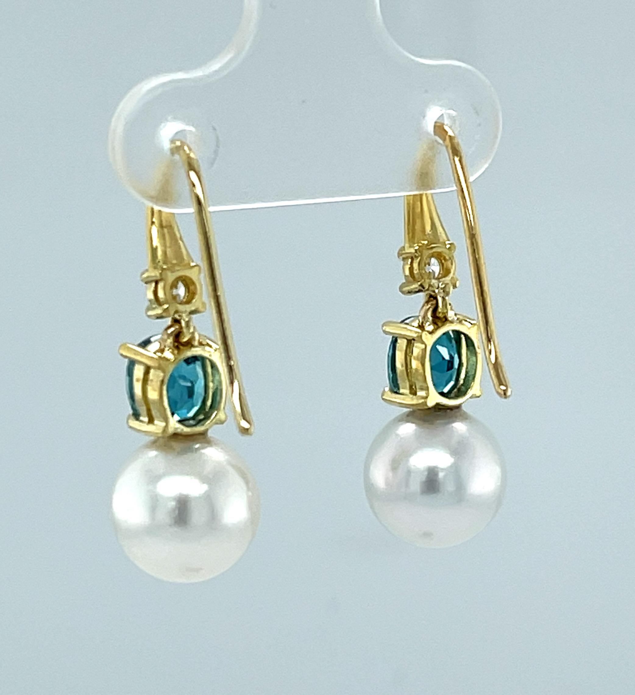 9mm South Sea Pearl, Blue Zircon and Diamond Drop Earrings in 18k Yellow Gold In New Condition For Sale In Los Angeles, CA