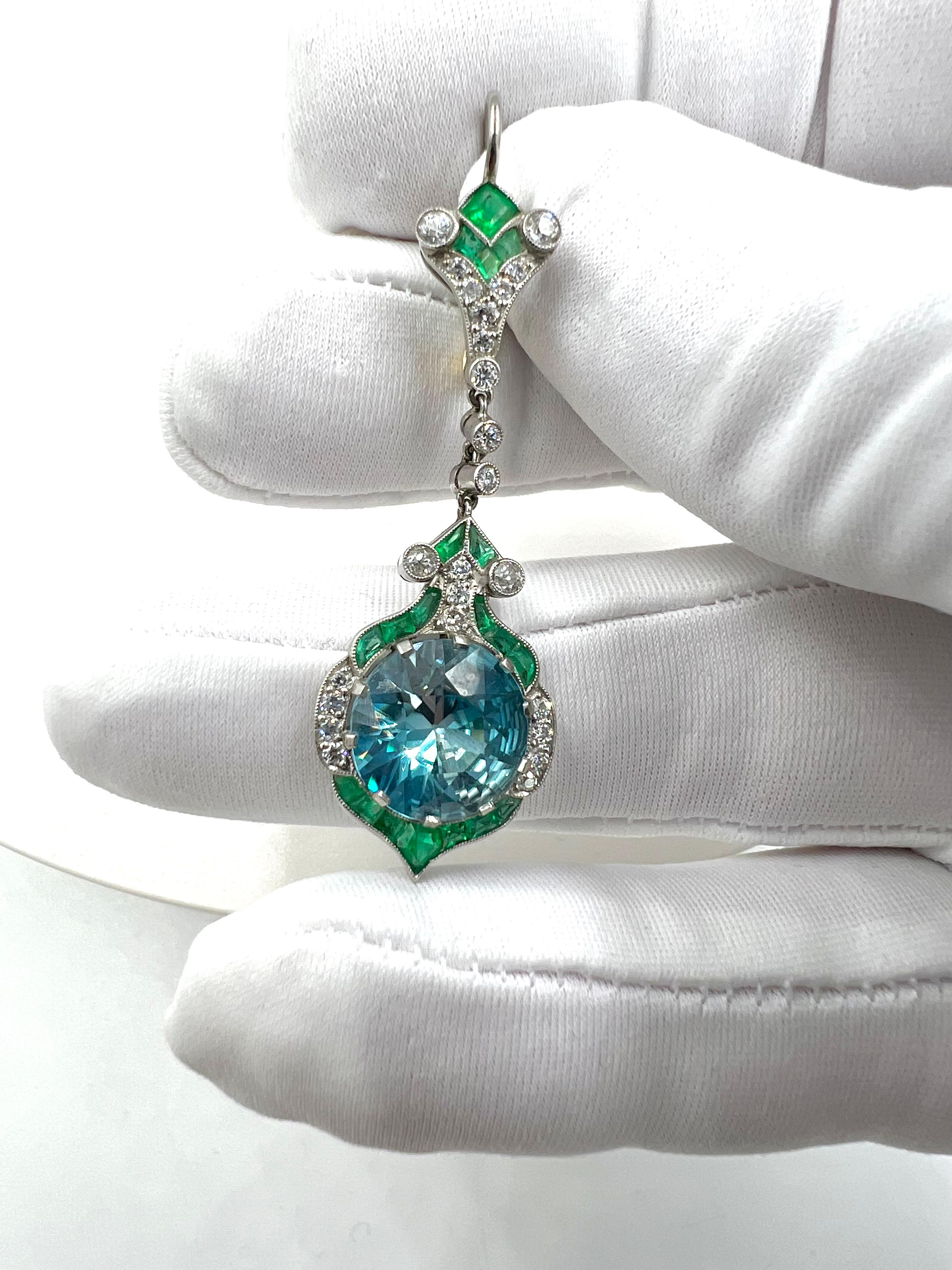 Blue Zircon Emerald Diamond Platinum Dangling Earrings In Good Condition In Los Angeles, CA