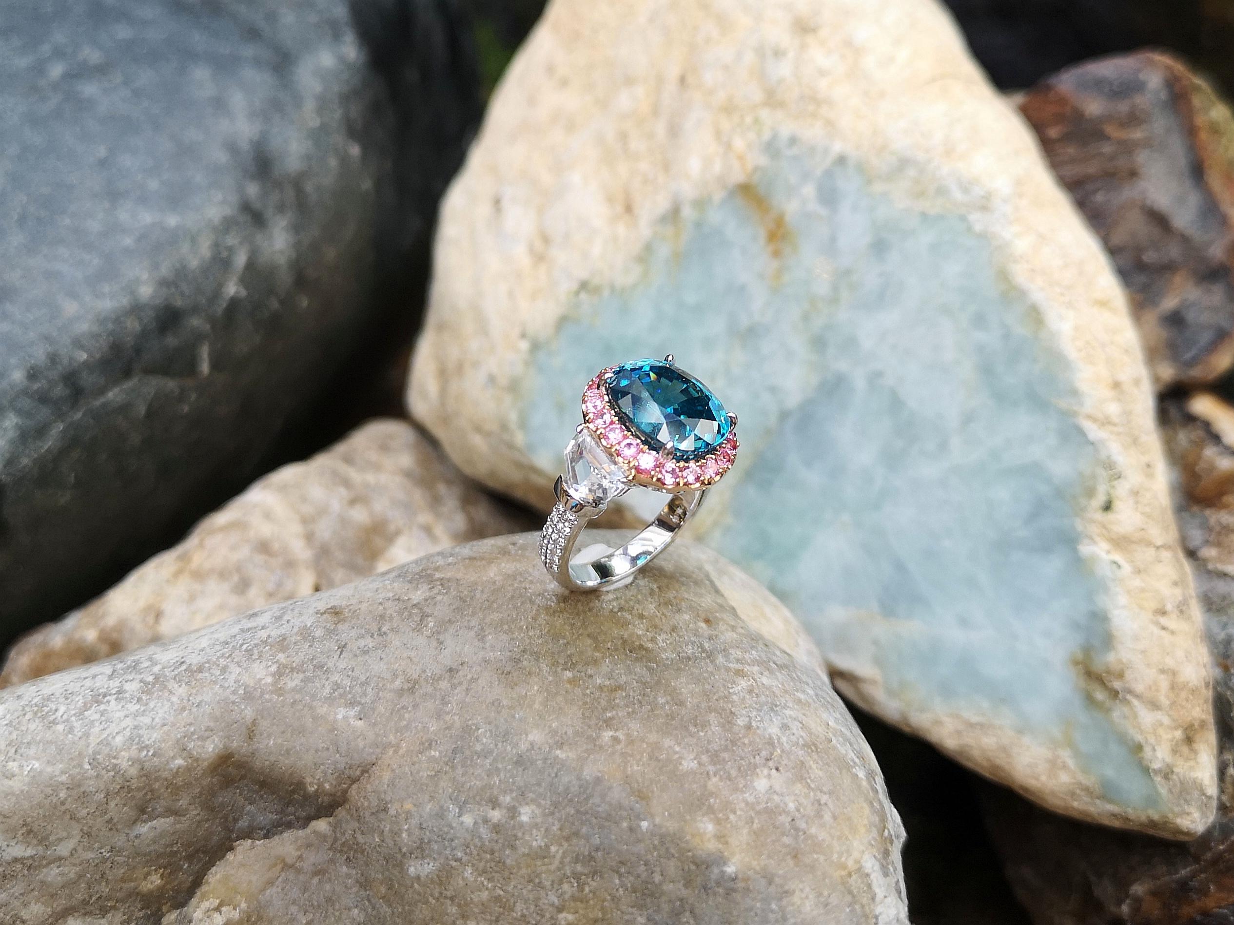 Blue Zircon with Pink Sapphire, White Sapphire Ring set in 18 Karat White Gold For Sale 4
