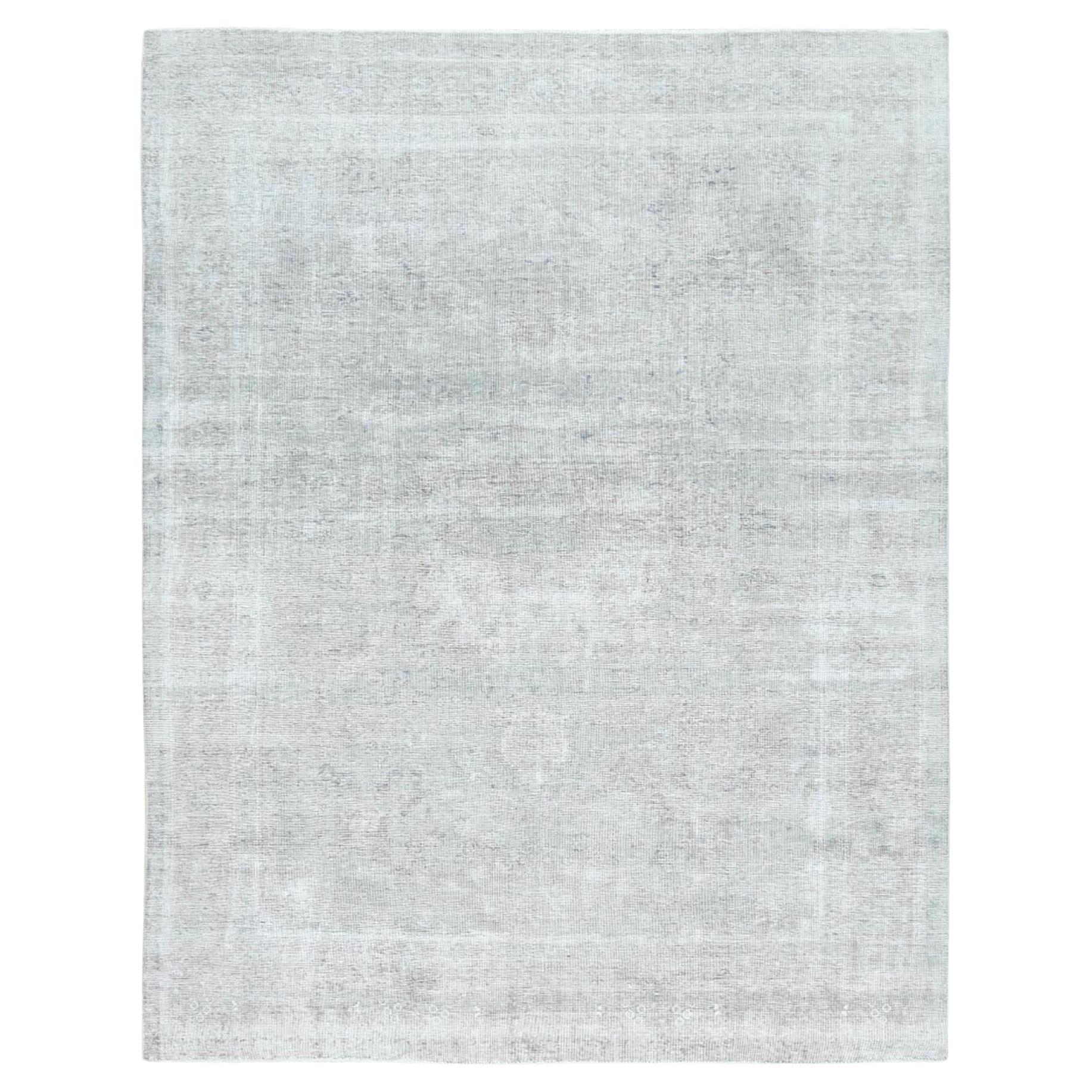 Handgeknüpfter persischer Täbris-Teppich aus Wolle im Used-Look in Hellgrau und Grau, Vintage