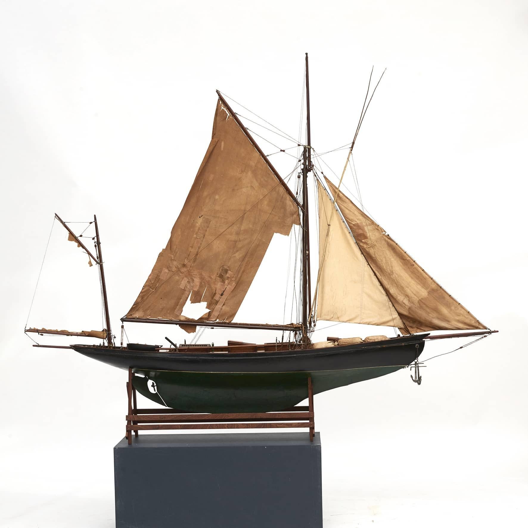 bluenose ship model