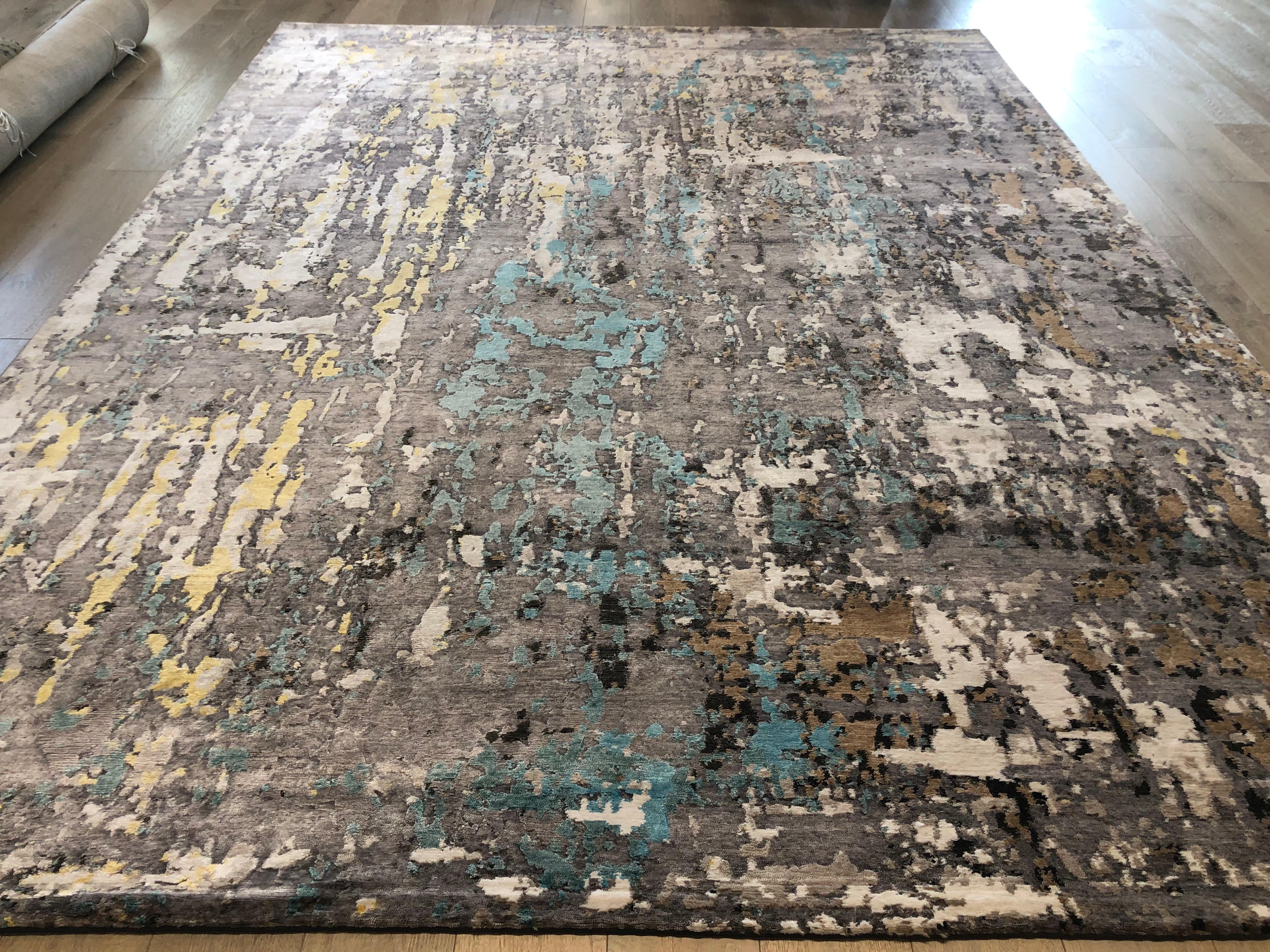 Hand-Knotted Blues and Grays Abstract Design Rug