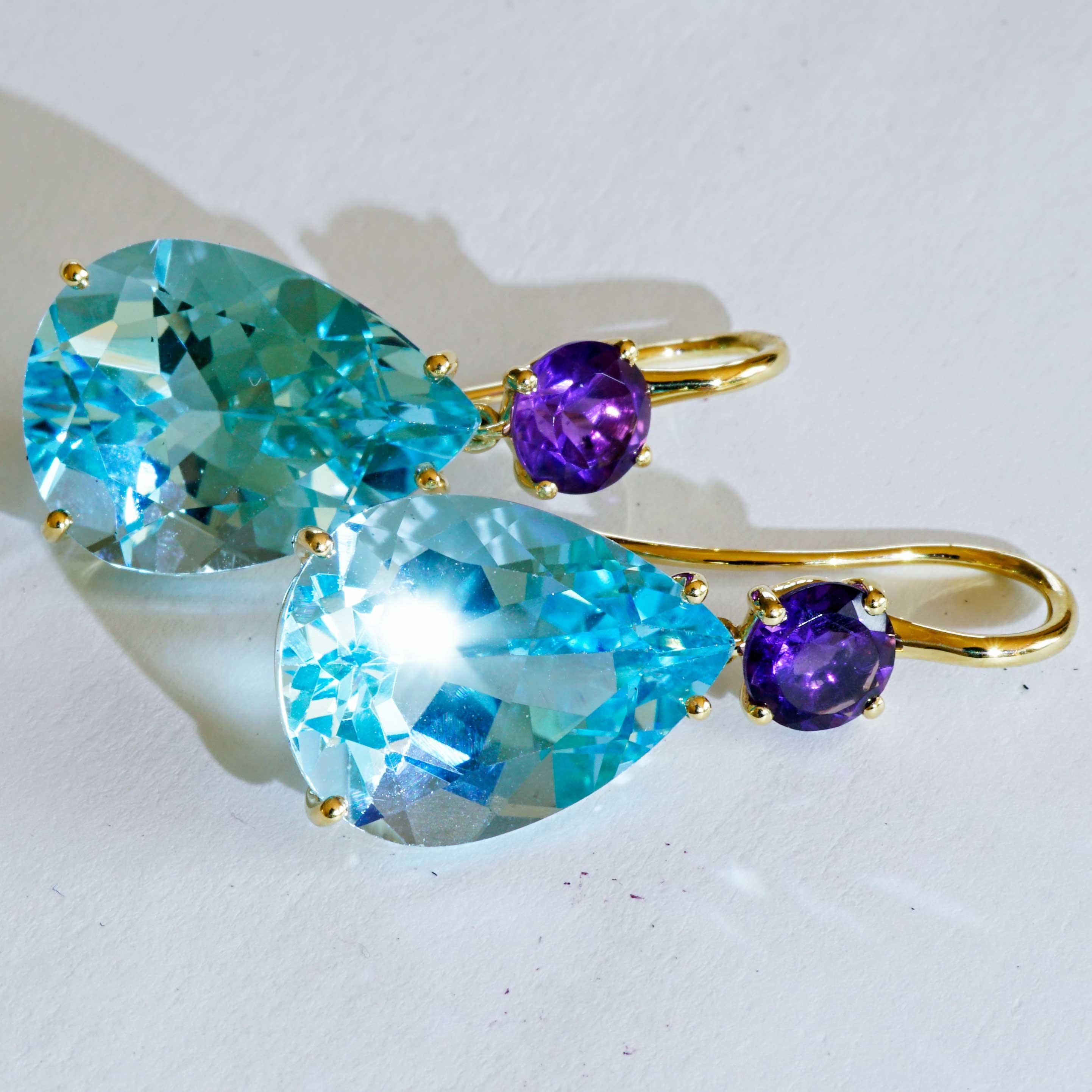 Taglio a goccia Orecchini di ametista bluetopaz di alta qualità realizzati in un tradizionale modello italiano di oreficeria. in vendita