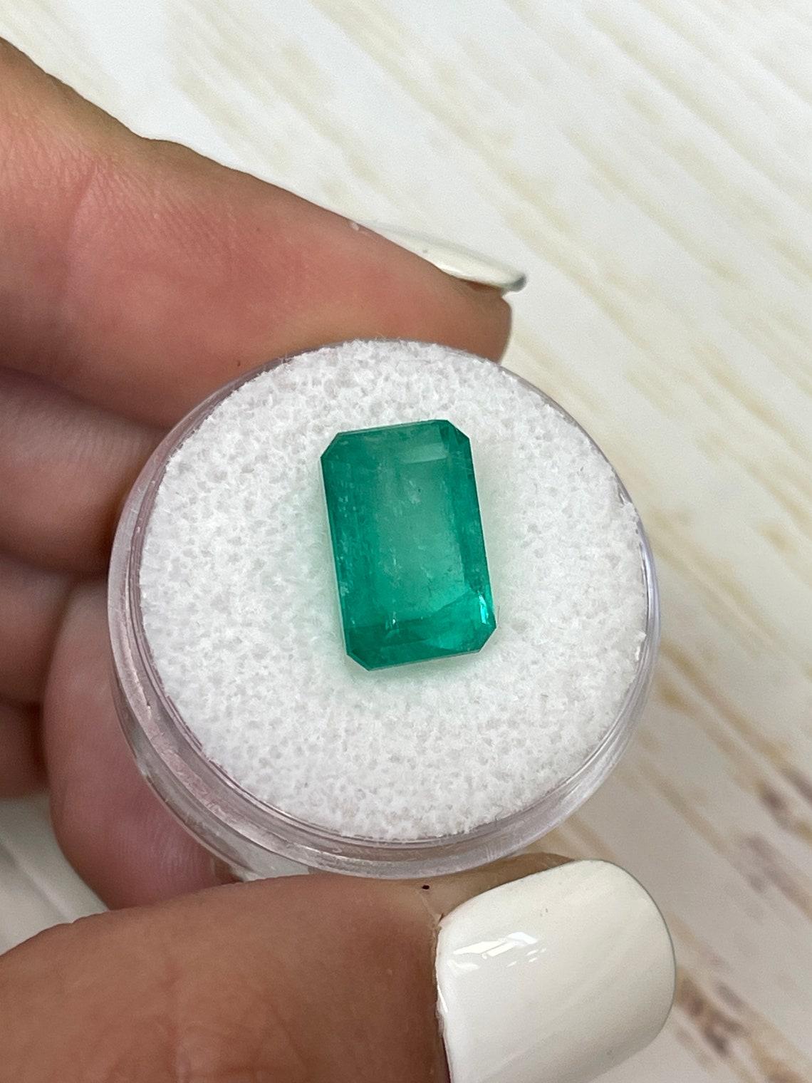 Gemma di smeraldo colombiano di 5,94 carati con taglio smeraldo - pietra di maggio In condizioni Nuovo in vendita a Jupiter, FL