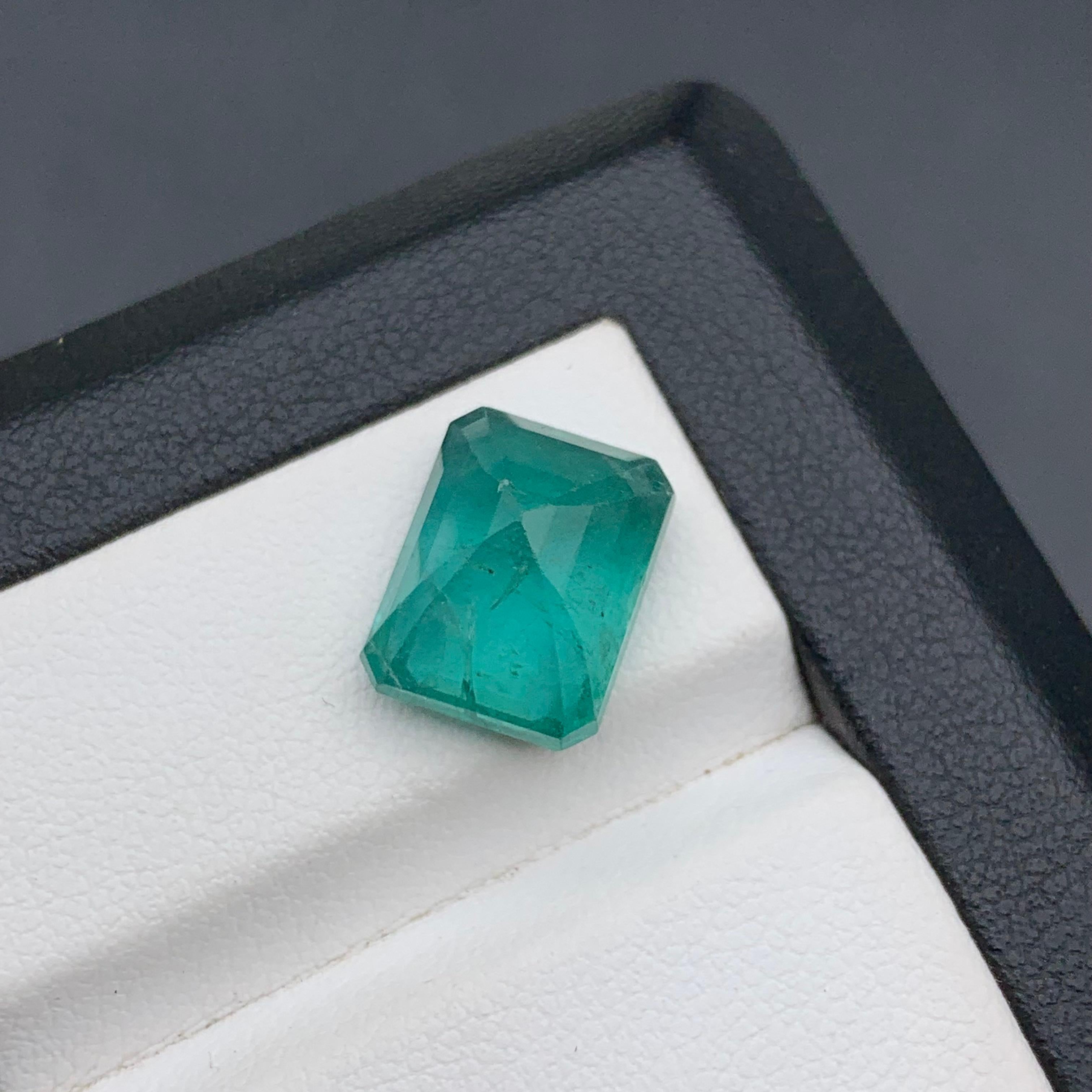 Bluish Green Natural Emerald Ring, Pendant Loose Gemstone 6.35 Ct for Jewelry For Sale 2