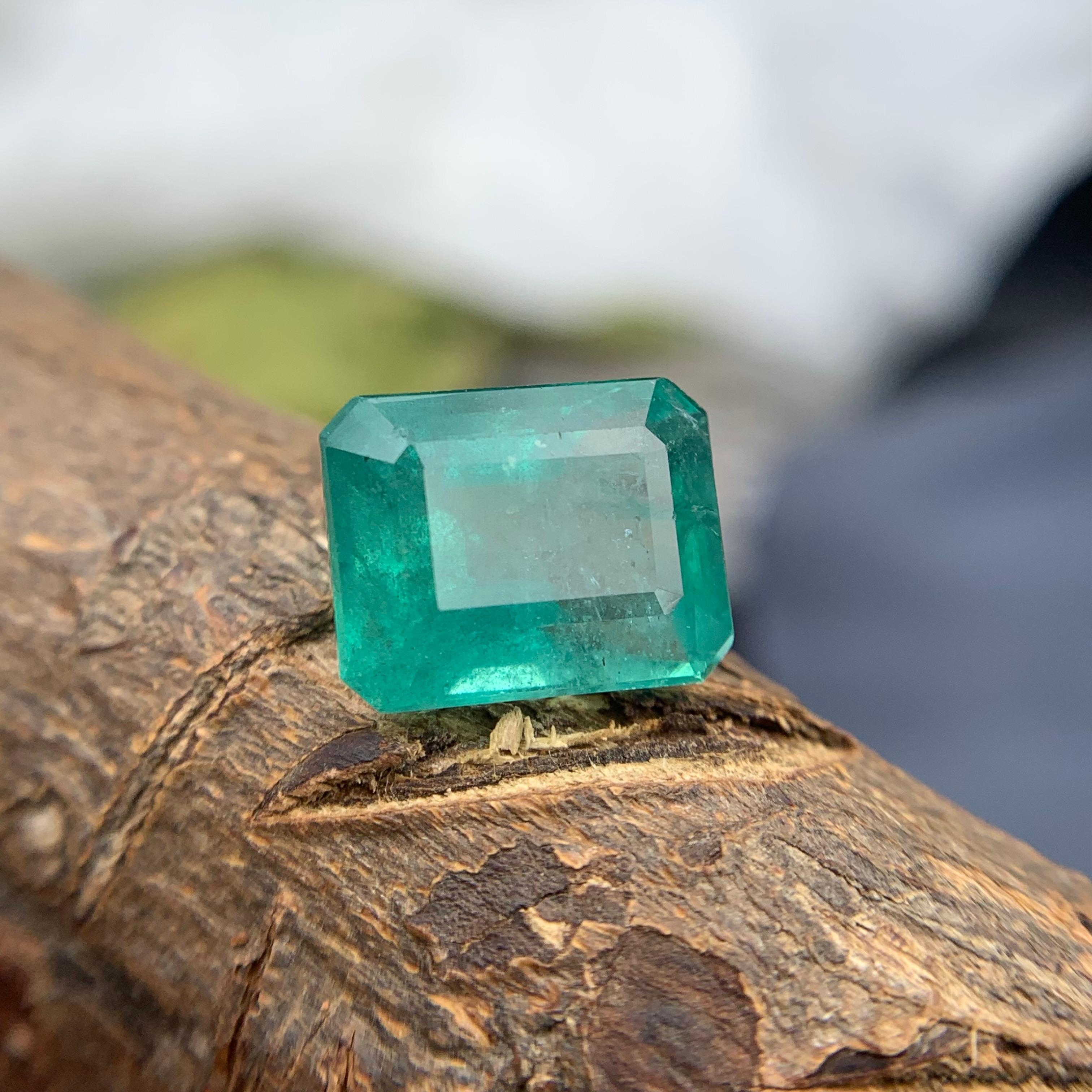 Bluish Green Natural Emerald Ring, Pendant Loose Gemstone 6.35 Ct for Jewelry For Sale 3