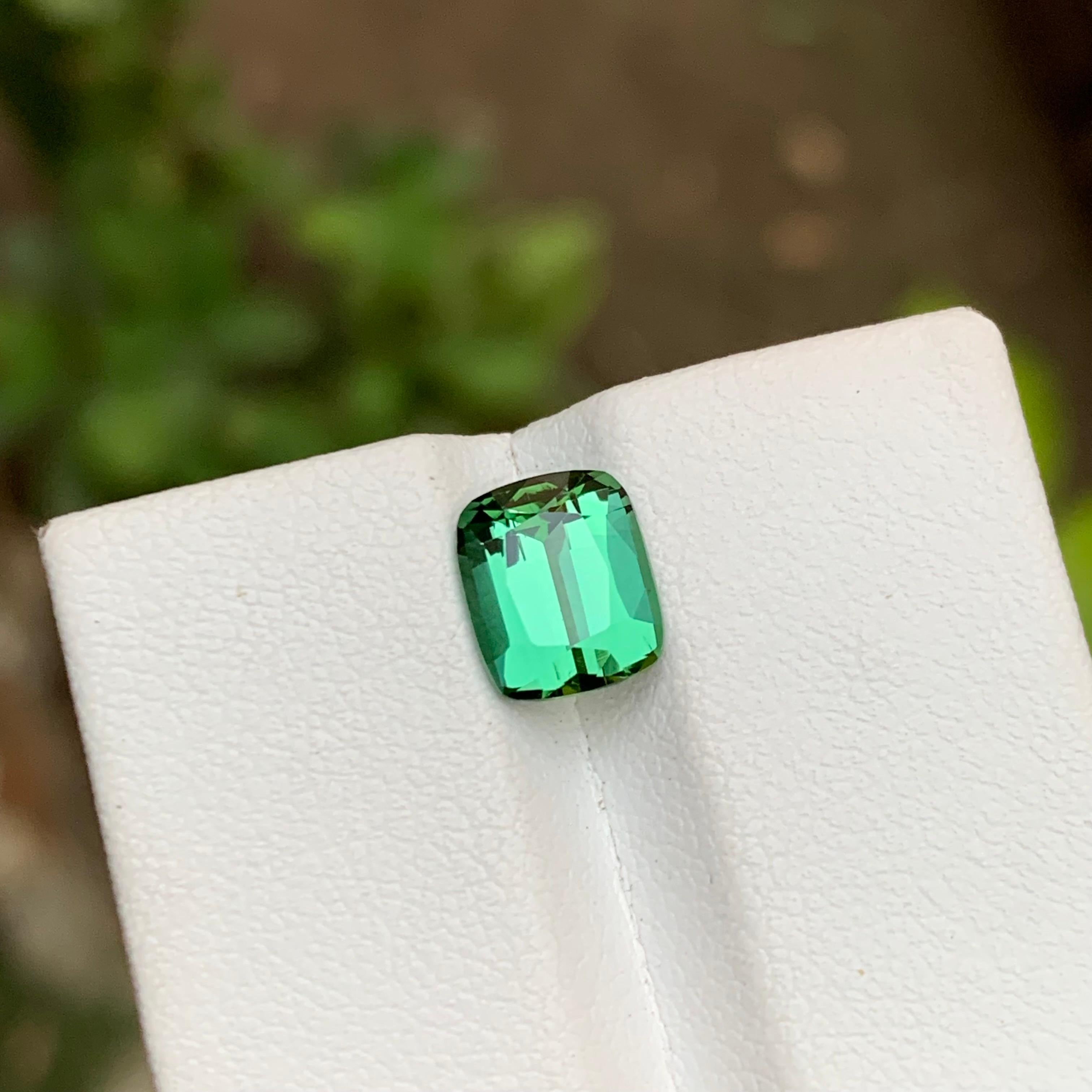 Pierre précieuse tourmaline naturelle vert bleuté taille coussin 2,25 carats pour bague, bijouterie en vente 4
