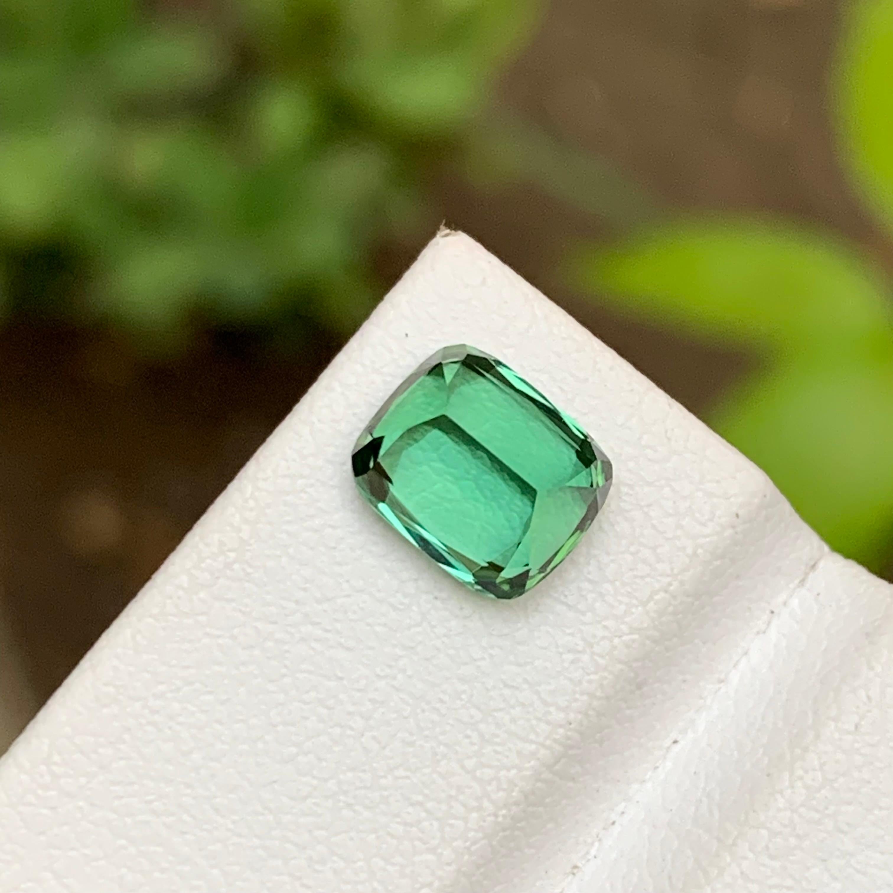 Pierre précieuse tourmaline naturelle vert bleuté taille coussin 2,25 carats pour bague, bijouterie Neuf - En vente à Peshawar, PK