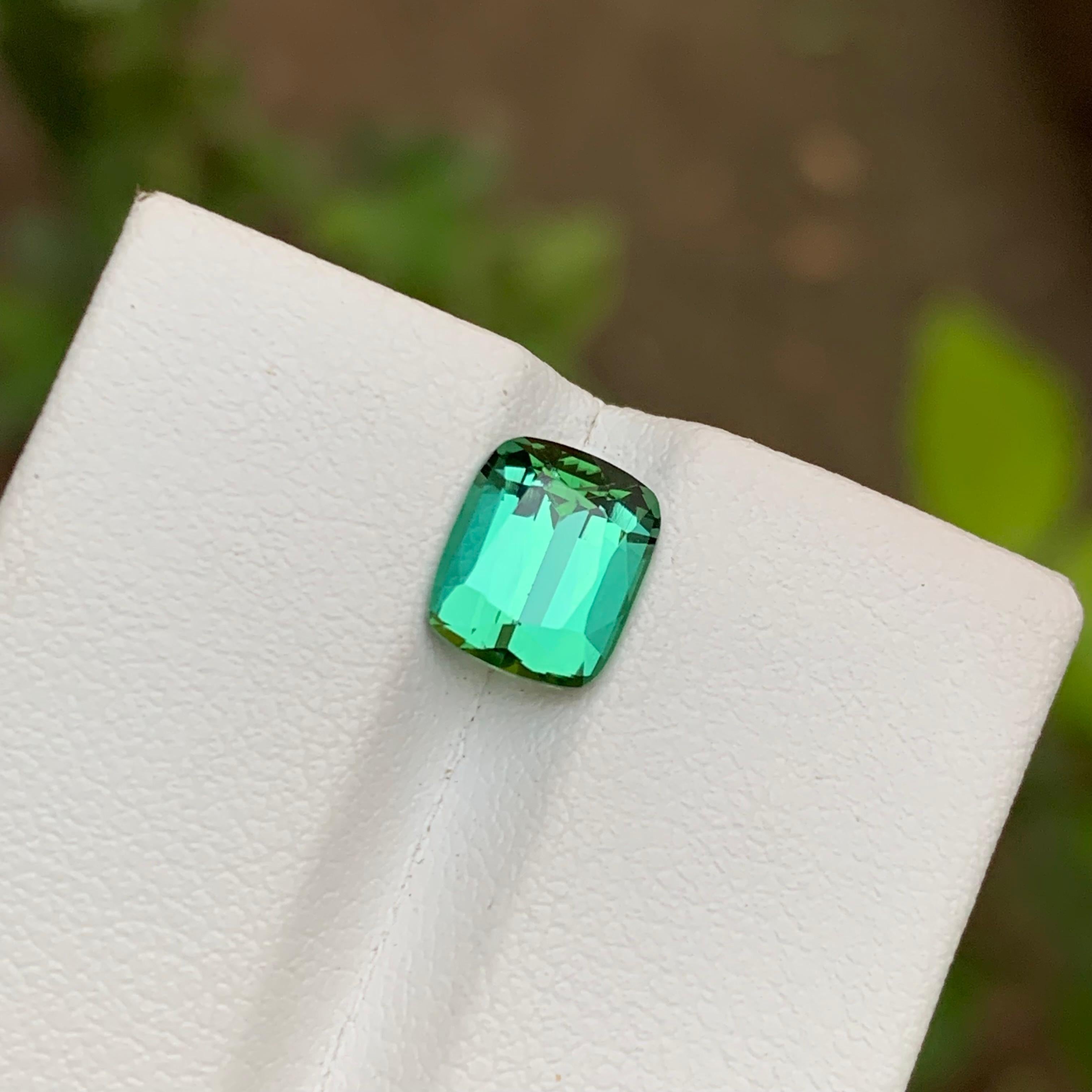 Pierre précieuse tourmaline naturelle vert bleuté taille coussin 2,25 carats pour bague, bijouterie en vente 3