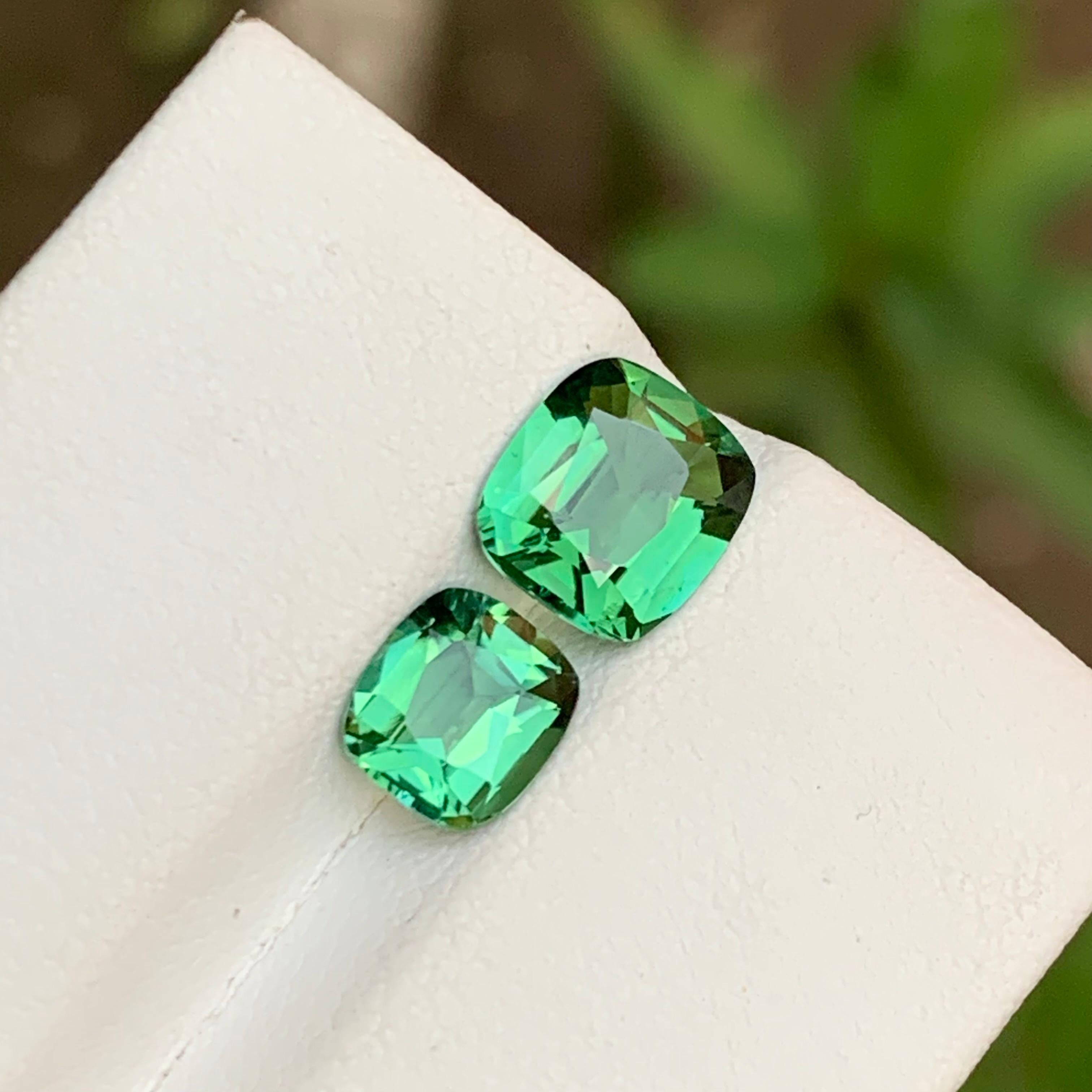 Pierres précieuses tourmaline naturelle vert bleuté taille coussin 2,55 carats pour bague, bijoux en vente 4