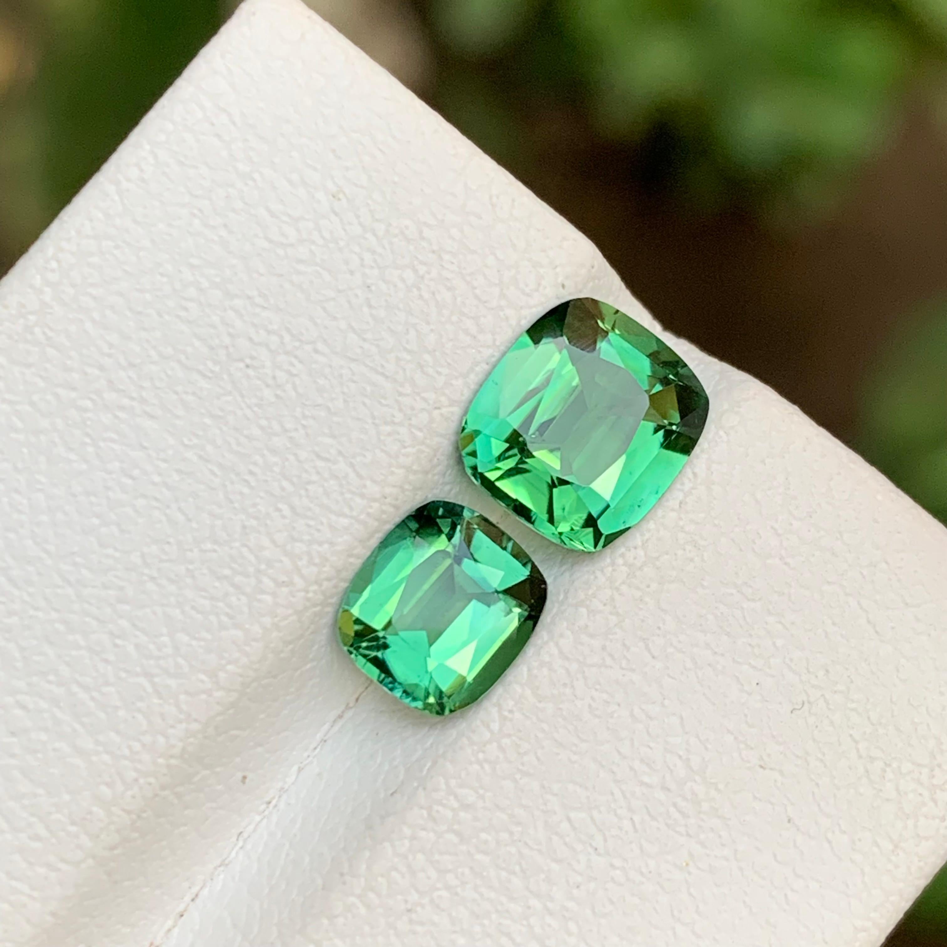 Pierres précieuses tourmaline naturelle vert bleuté taille coussin 2,55 carats pour bague, bijoux en vente 1