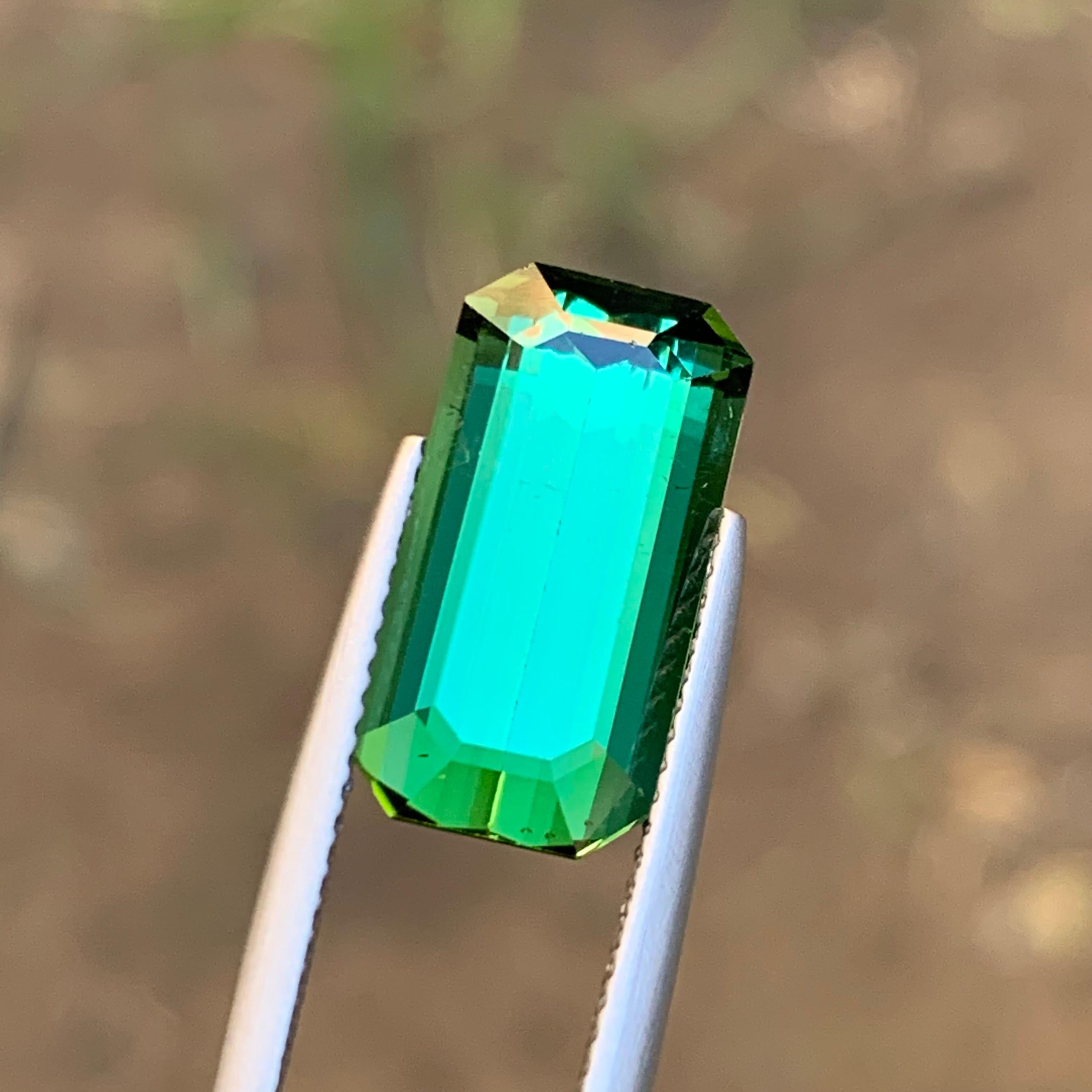 Bluish Green Natural Tourmaline Loose Gemstone, 7.00 Carat Emerald Cut Afghani  For Sale 3