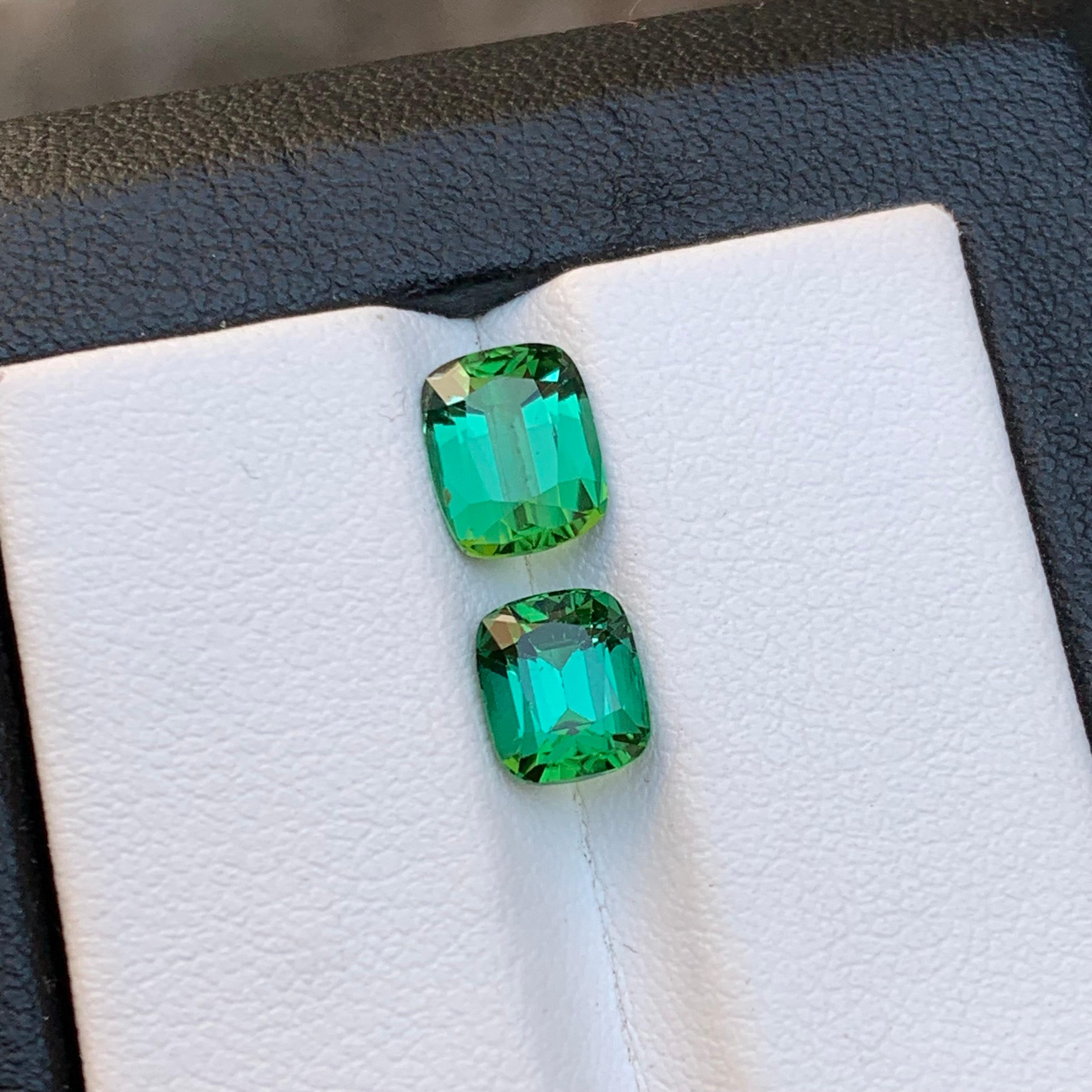 Anello di tormalina naturale verde bluastro, orecchini gemme sciolte 3 CT taglio cuscino in vendita 4