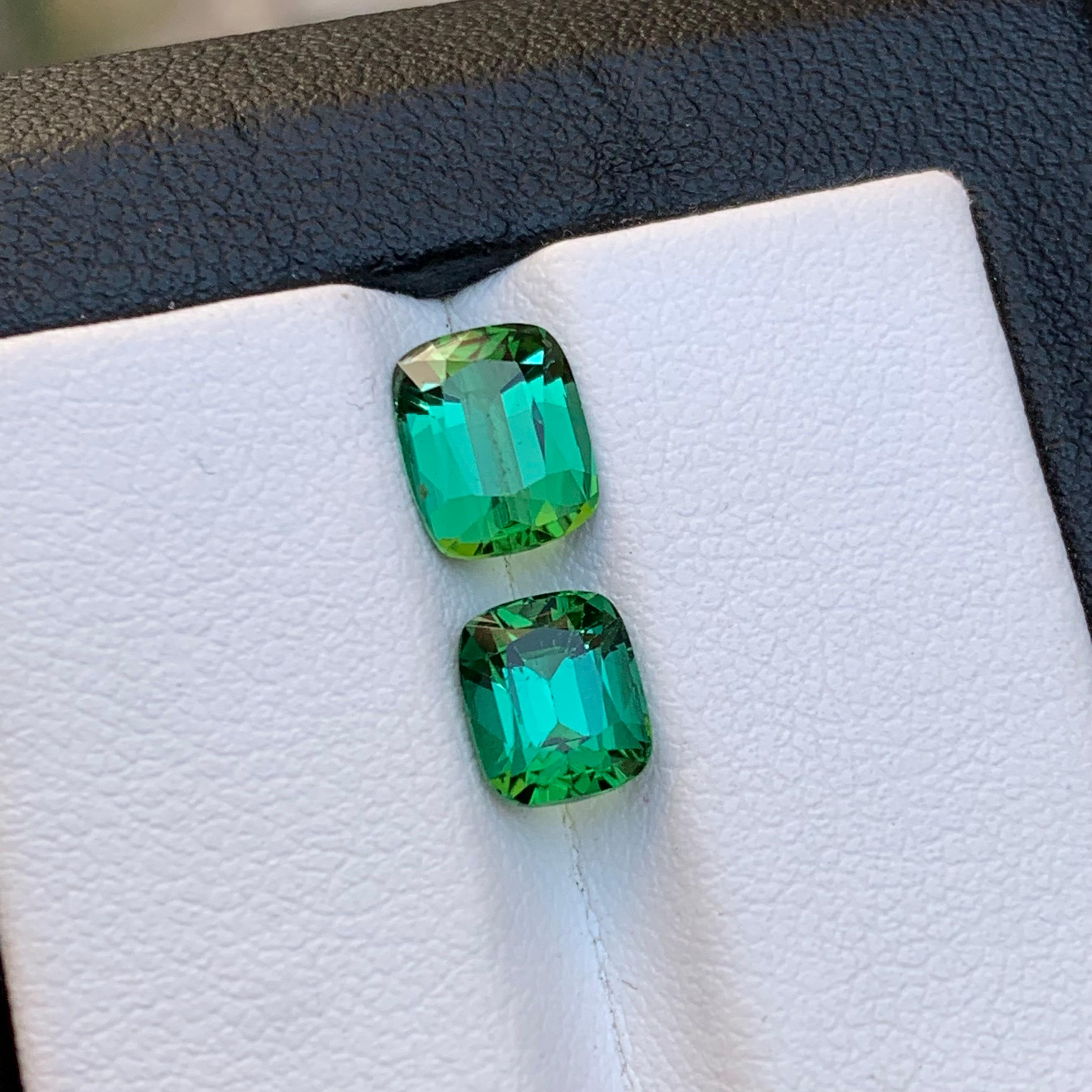 Anello di tormalina naturale verde bluastro, orecchini gemme sciolte 3 CT taglio cuscino in vendita 5