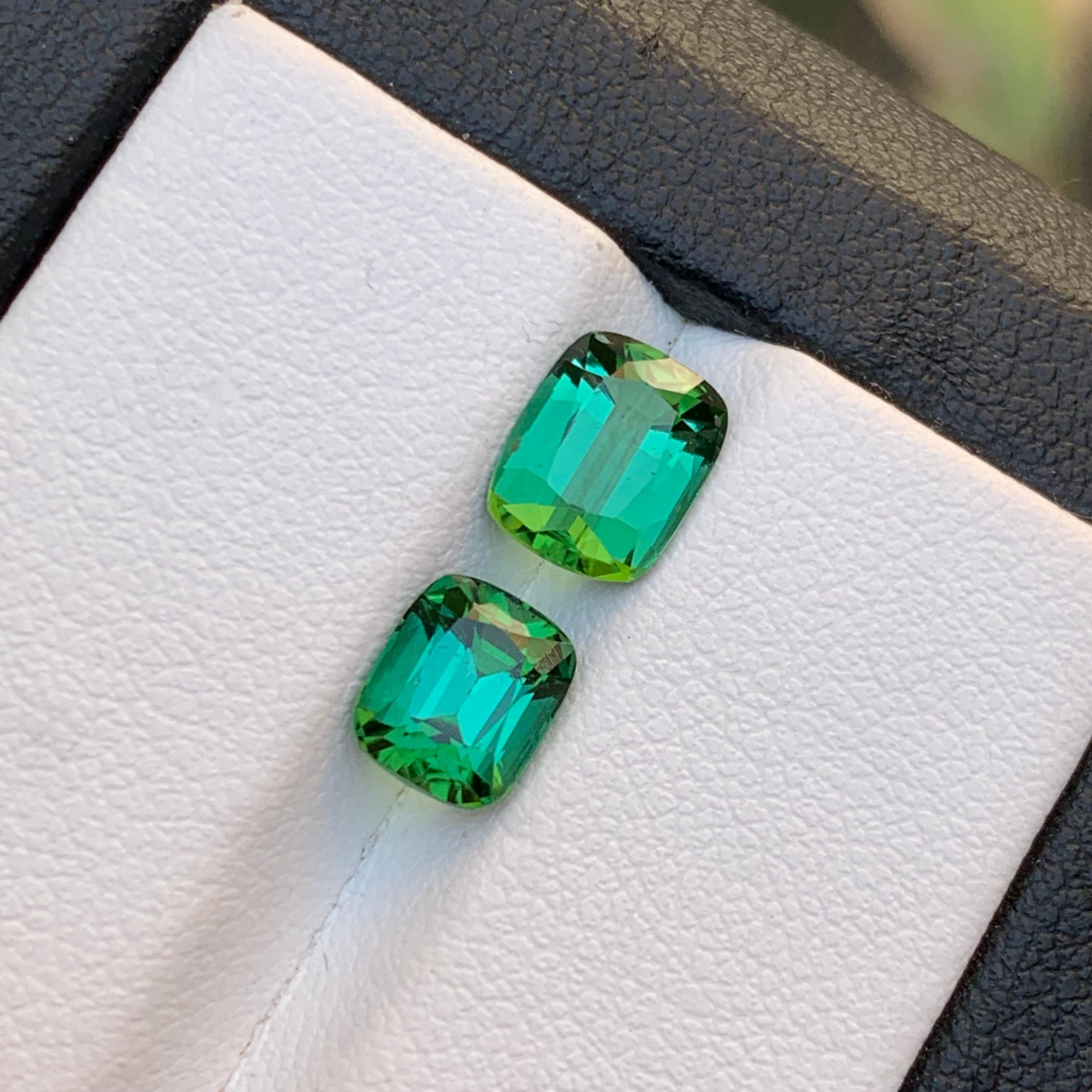 Taglio cuscino Anello di tormalina naturale verde bluastro, orecchini gemme sciolte 3 CT taglio cuscino in vendita
