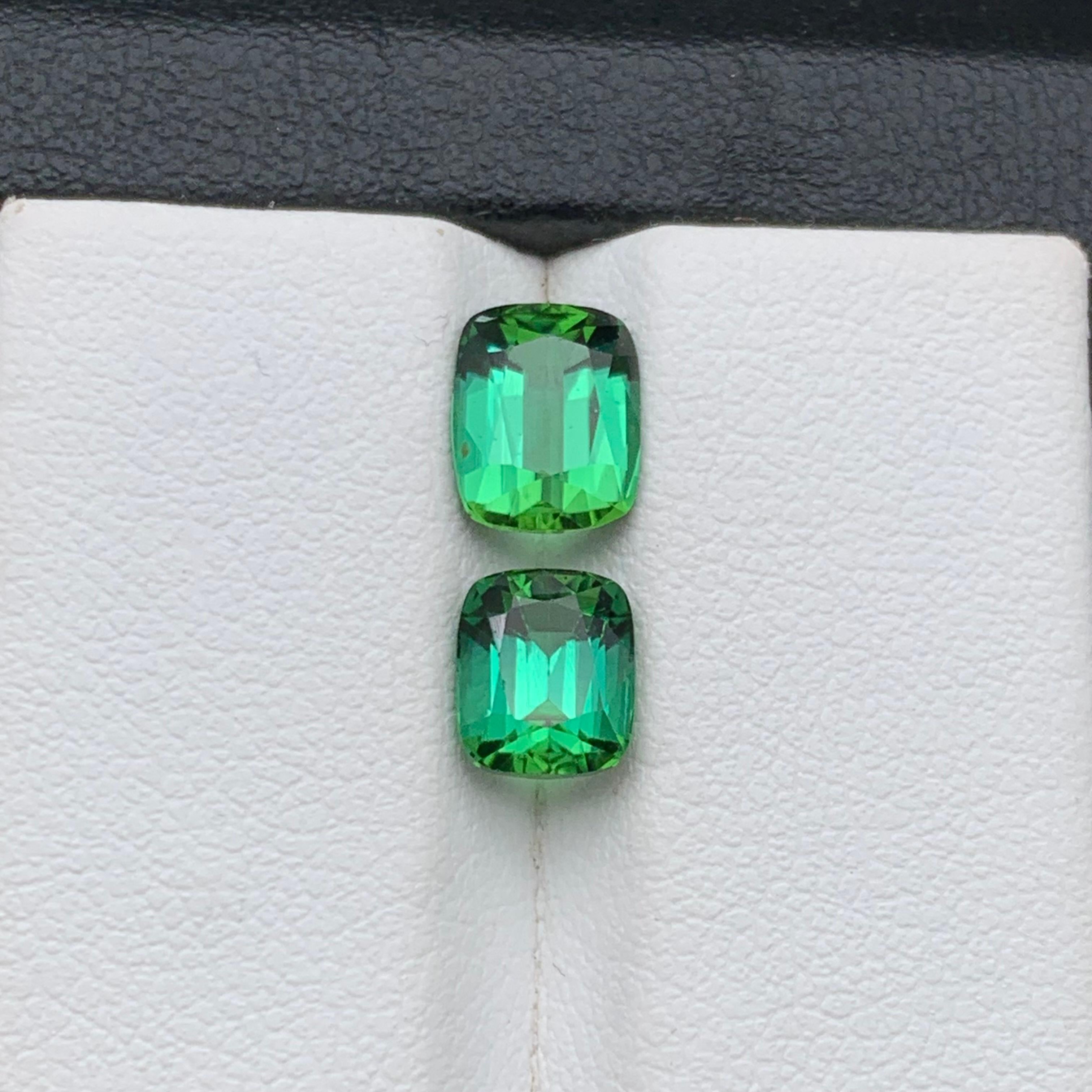 Anello di tormalina naturale verde bluastro, orecchini gemme sciolte 3 CT taglio cuscino in vendita 2