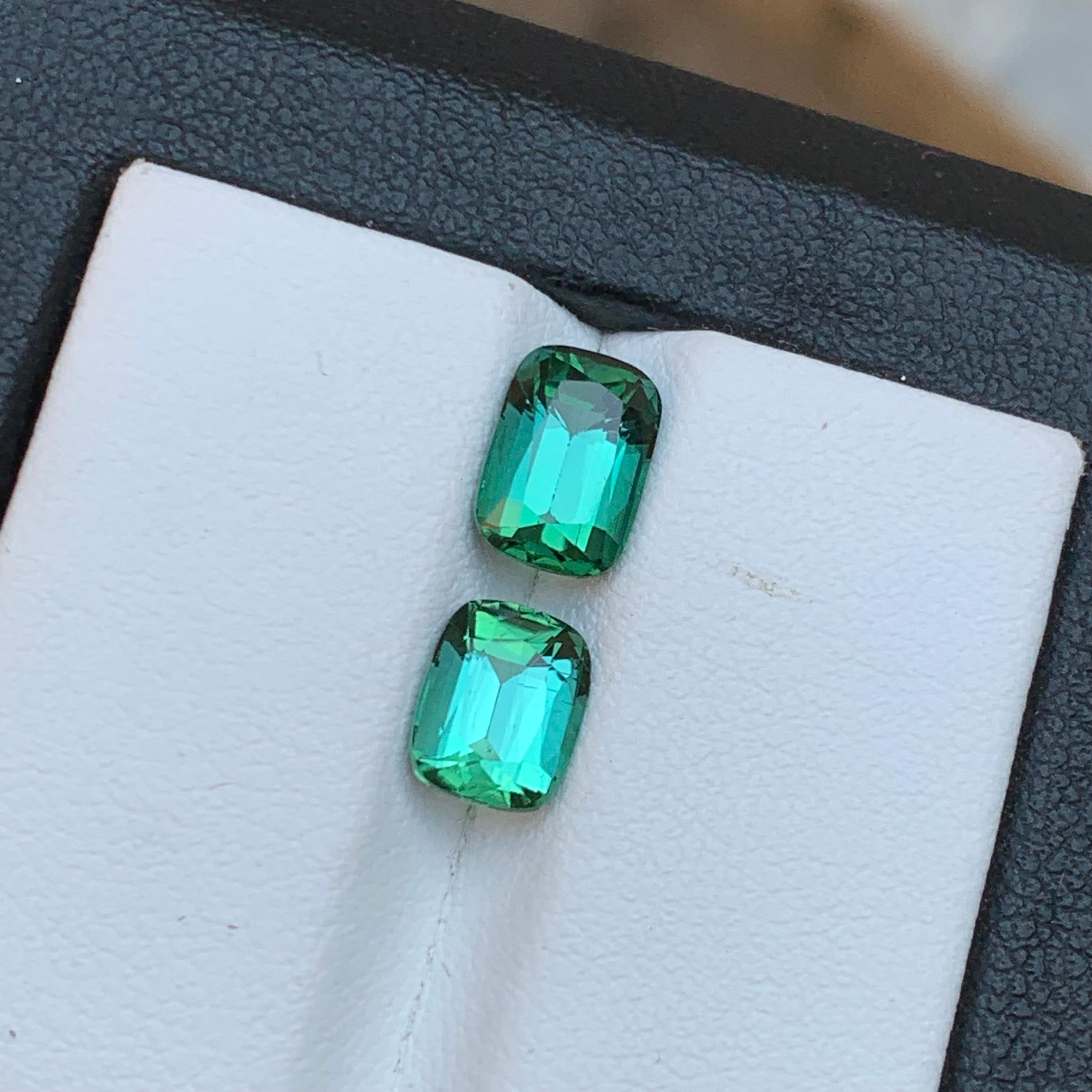 Boucles d'oreilles en tourmaline naturelle vert bleuté taille coussin 3,10 carats en vente 4