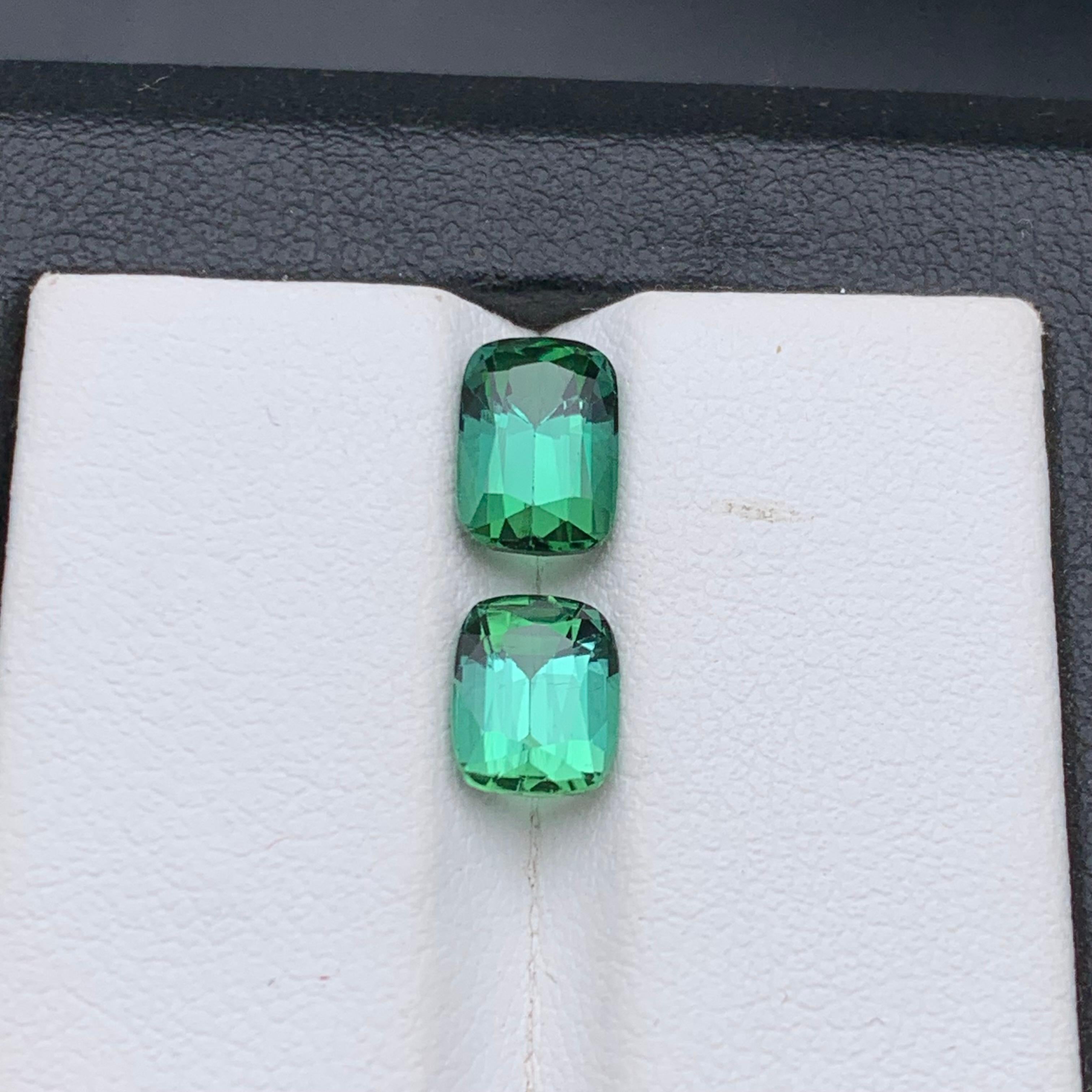 Boucles d'oreilles en tourmaline naturelle vert bleuté taille coussin 3,10 carats en vente 5