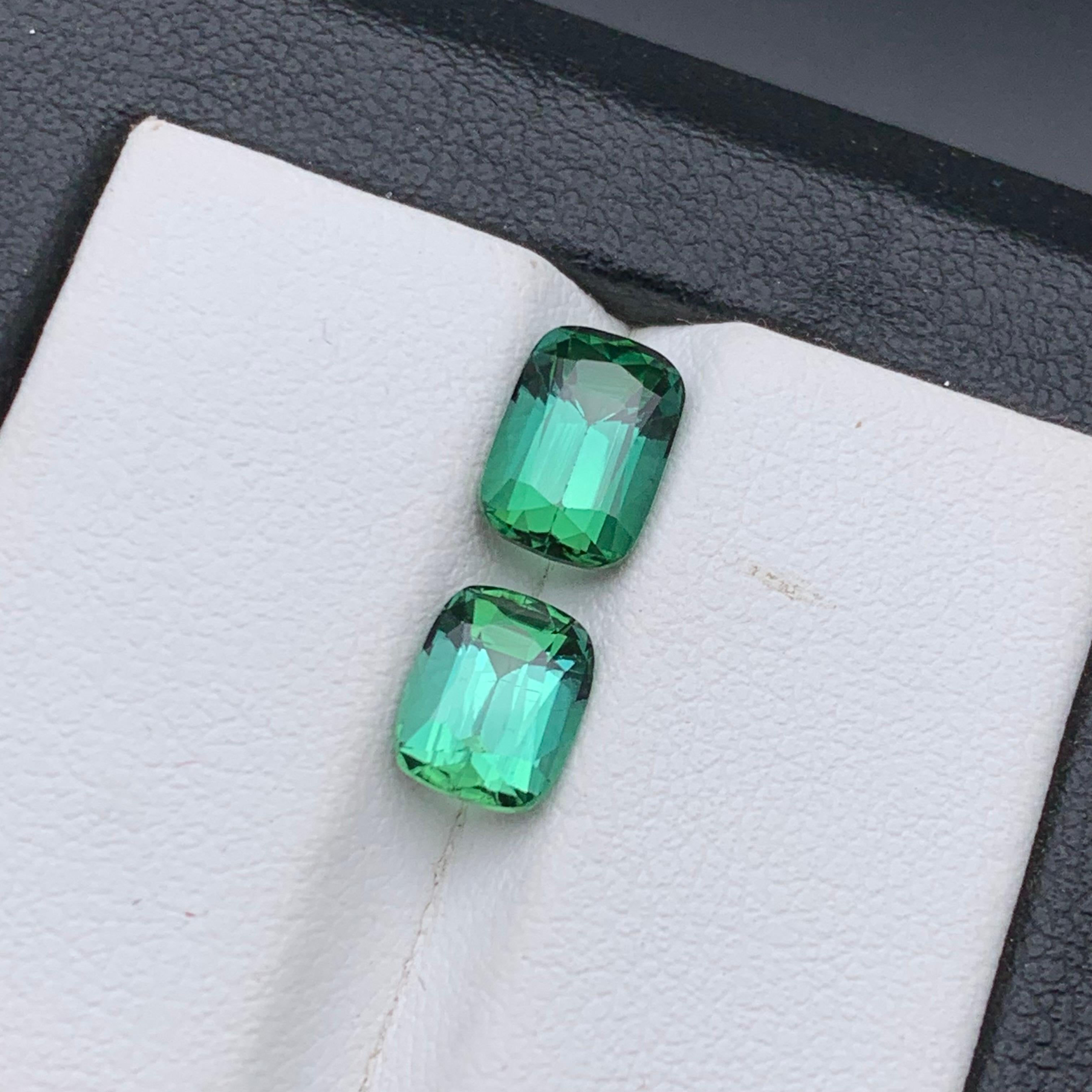 Boucles d'oreilles en tourmaline naturelle vert bleuté taille coussin 3,10 carats en vente 6
