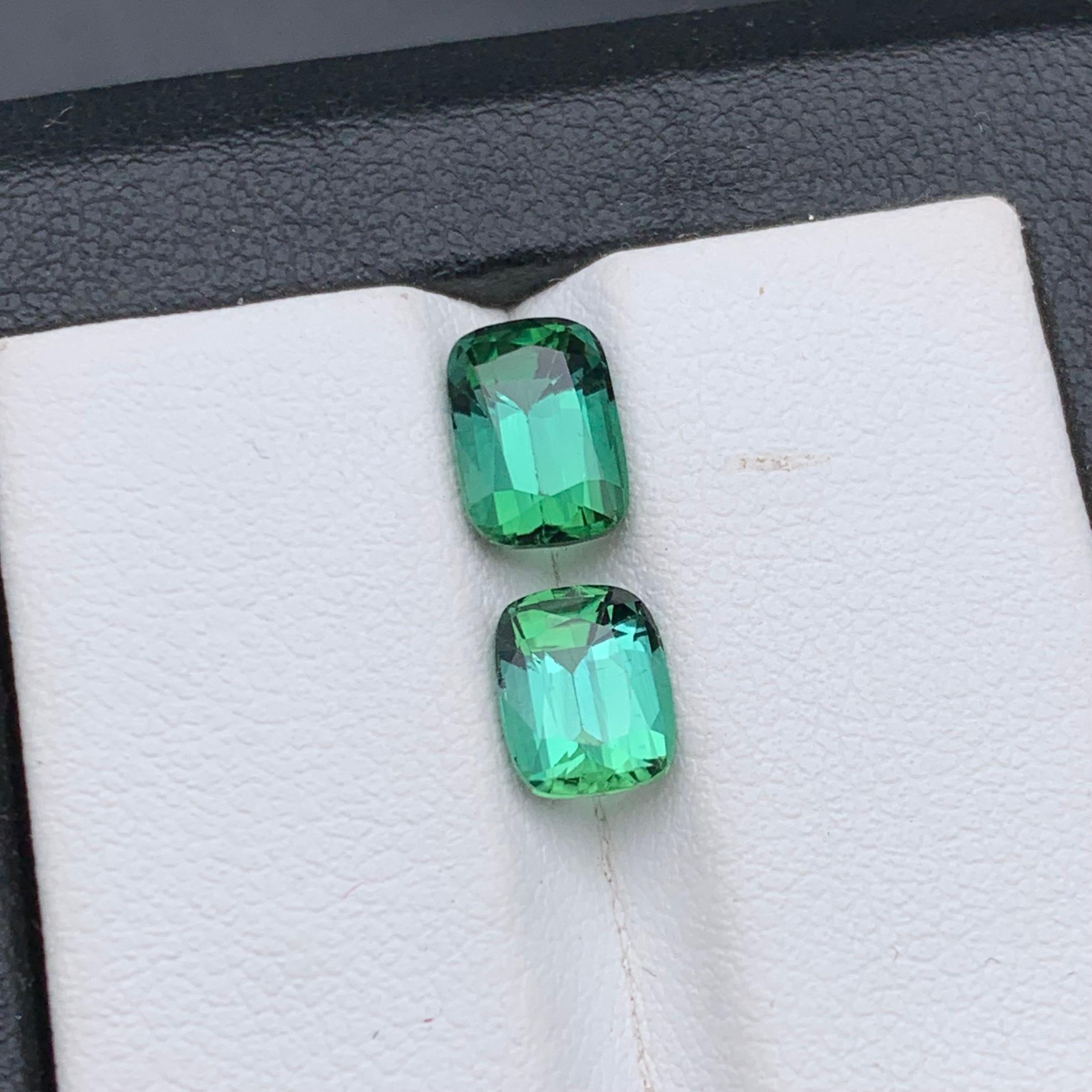 Boucles d'oreilles en tourmaline naturelle vert bleuté taille coussin 3,10 carats en vente 3