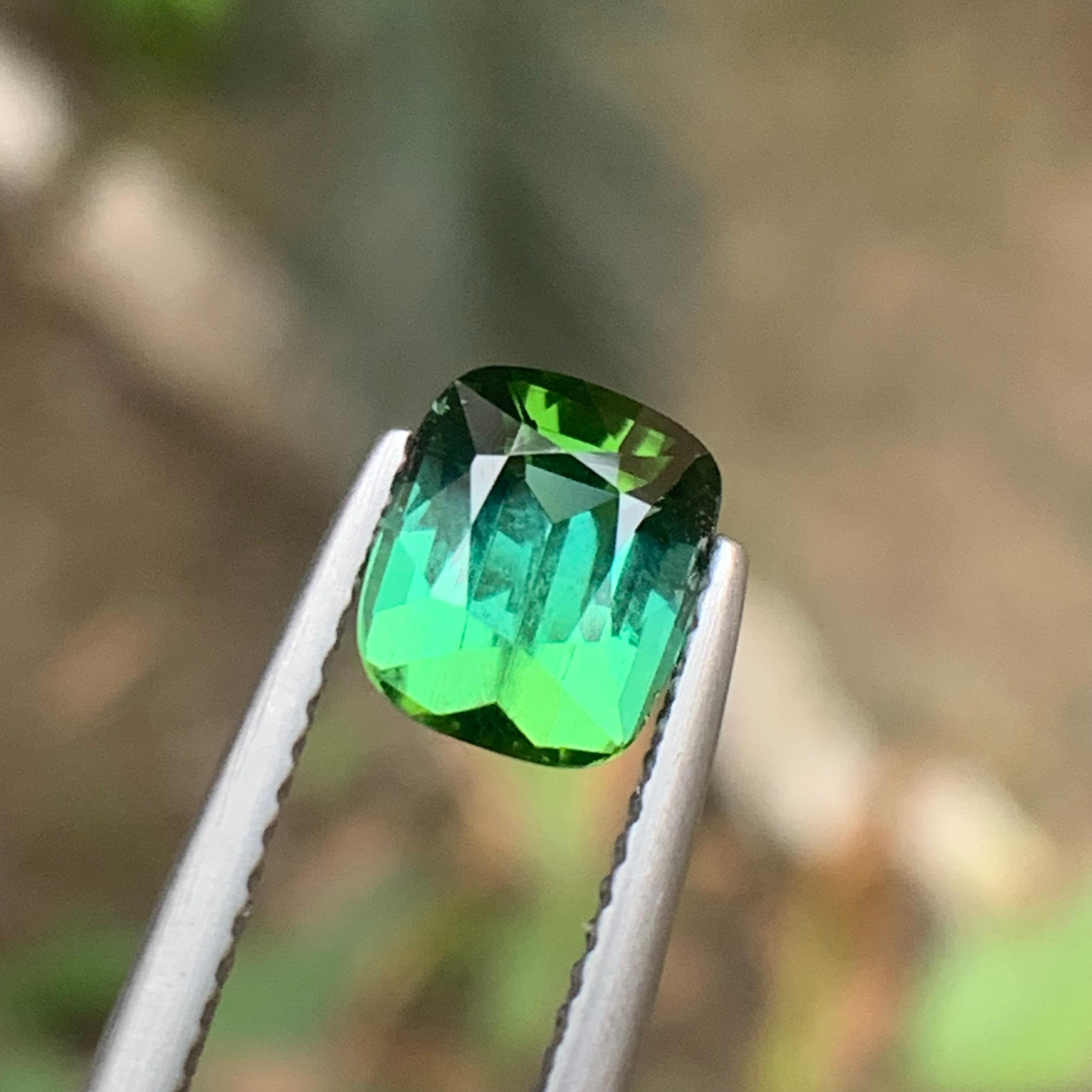 Bluish Green Natural Tourmaline Ring Loose Gemstone 1.80 CT Cushion Cut Jewelry In New Condition For Sale In Peshawar, PK