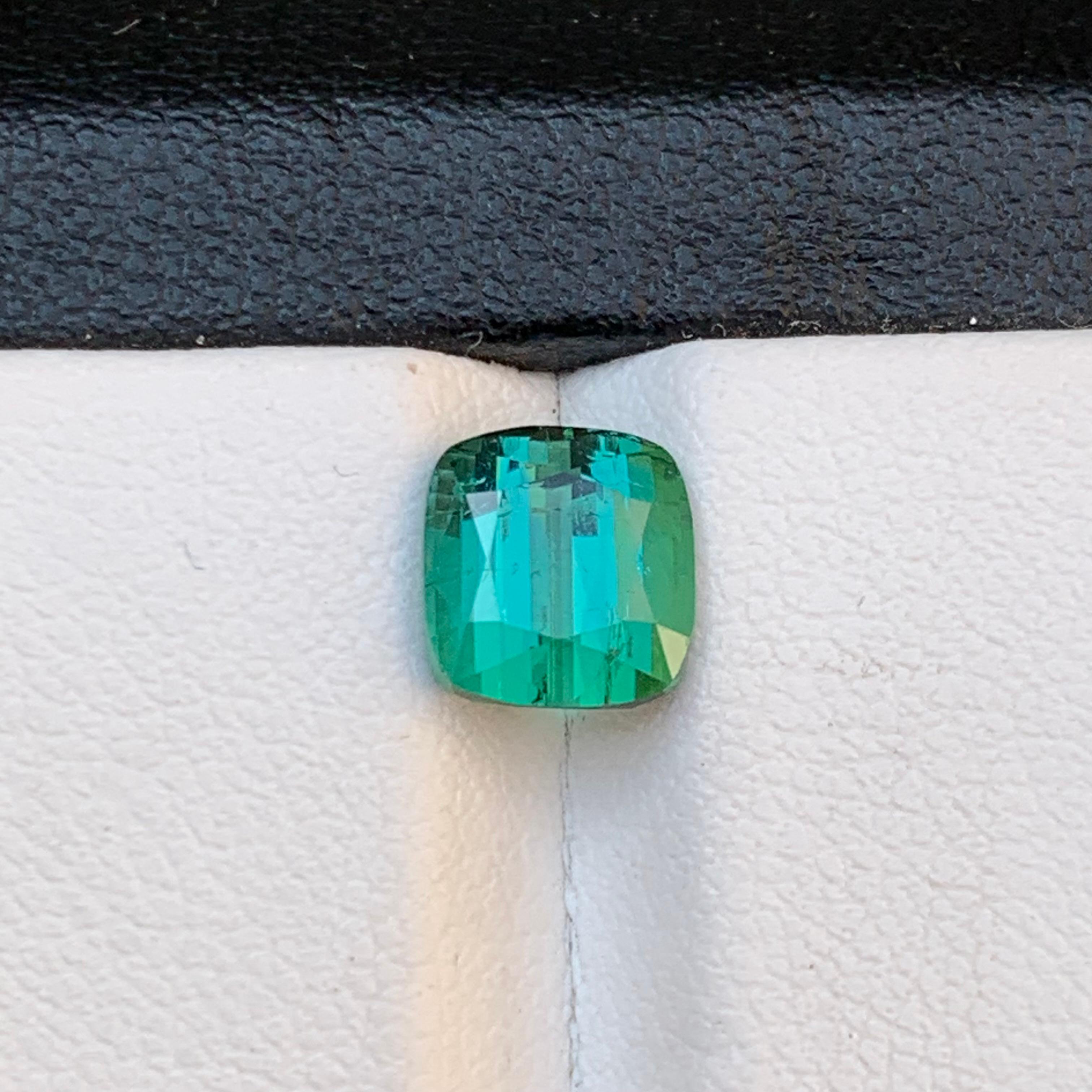 Femenino o masculino Anillo de turmalina natural verde azulada Piedra suelta 2,15 CT Joyería talla cojín en venta